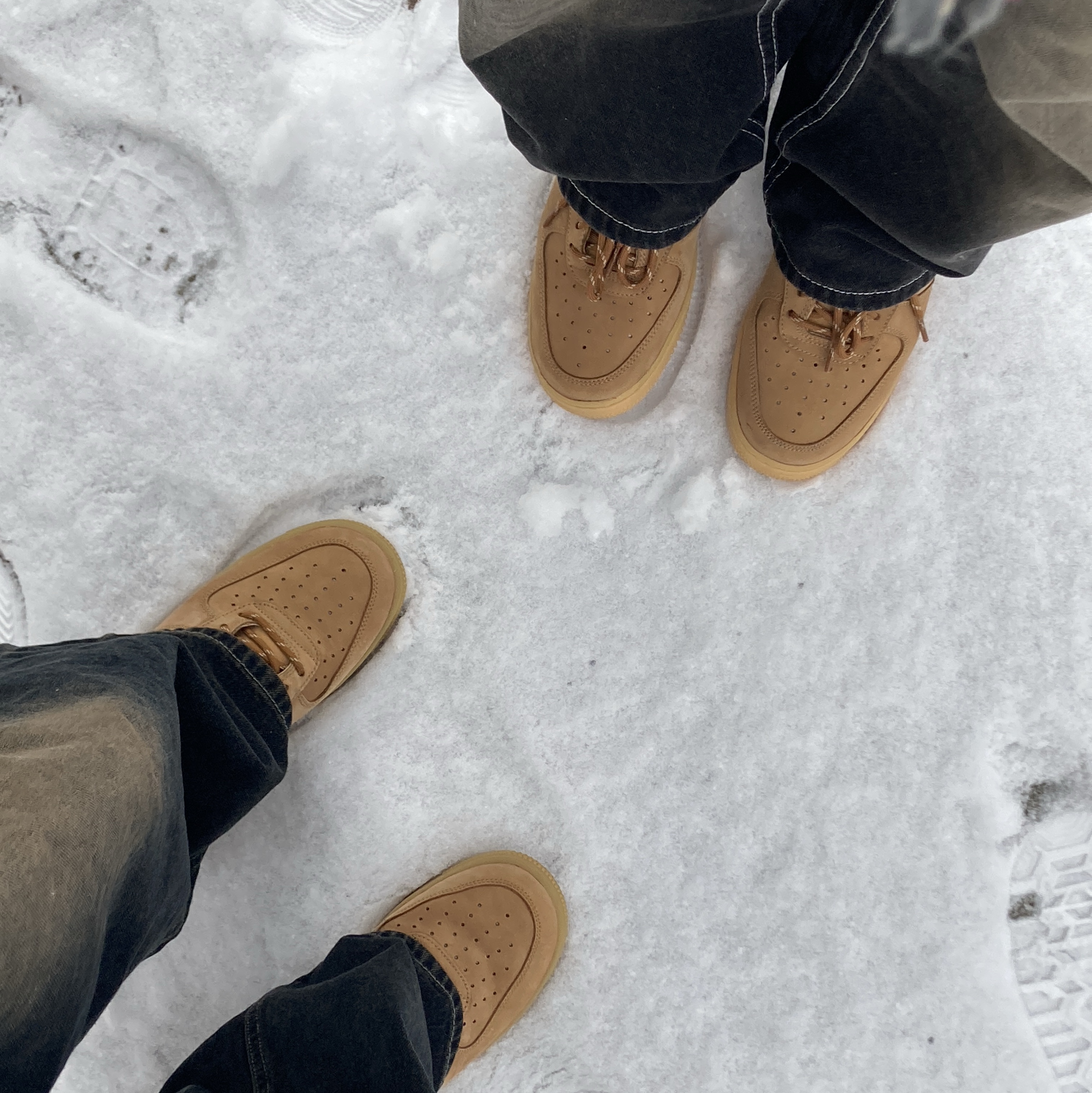 Nike Air Force 1 '07 WB Flax 착용 스타일