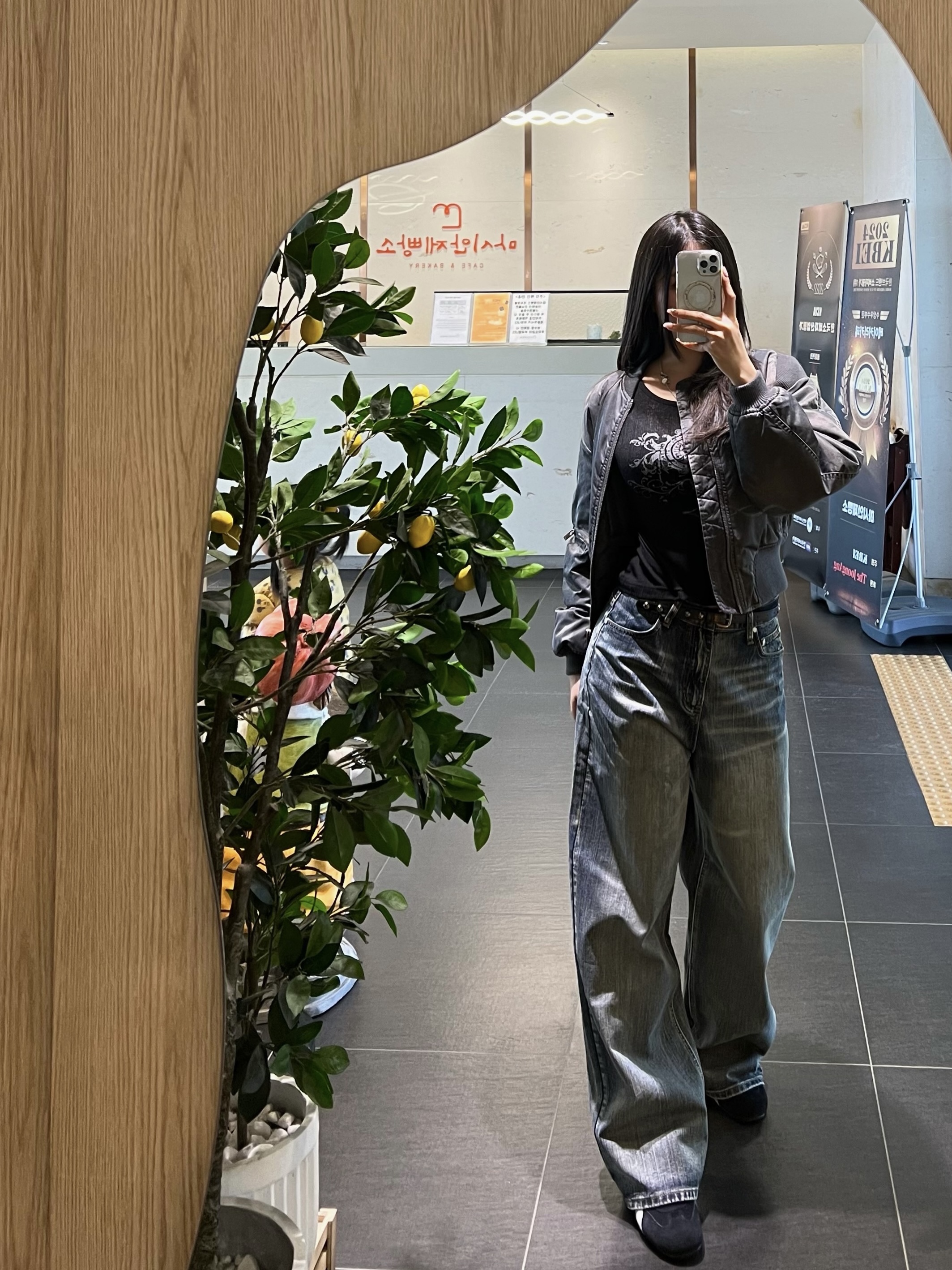 푸마 스피드캣 OG 블랙 화이트 착용 스타일 - 1