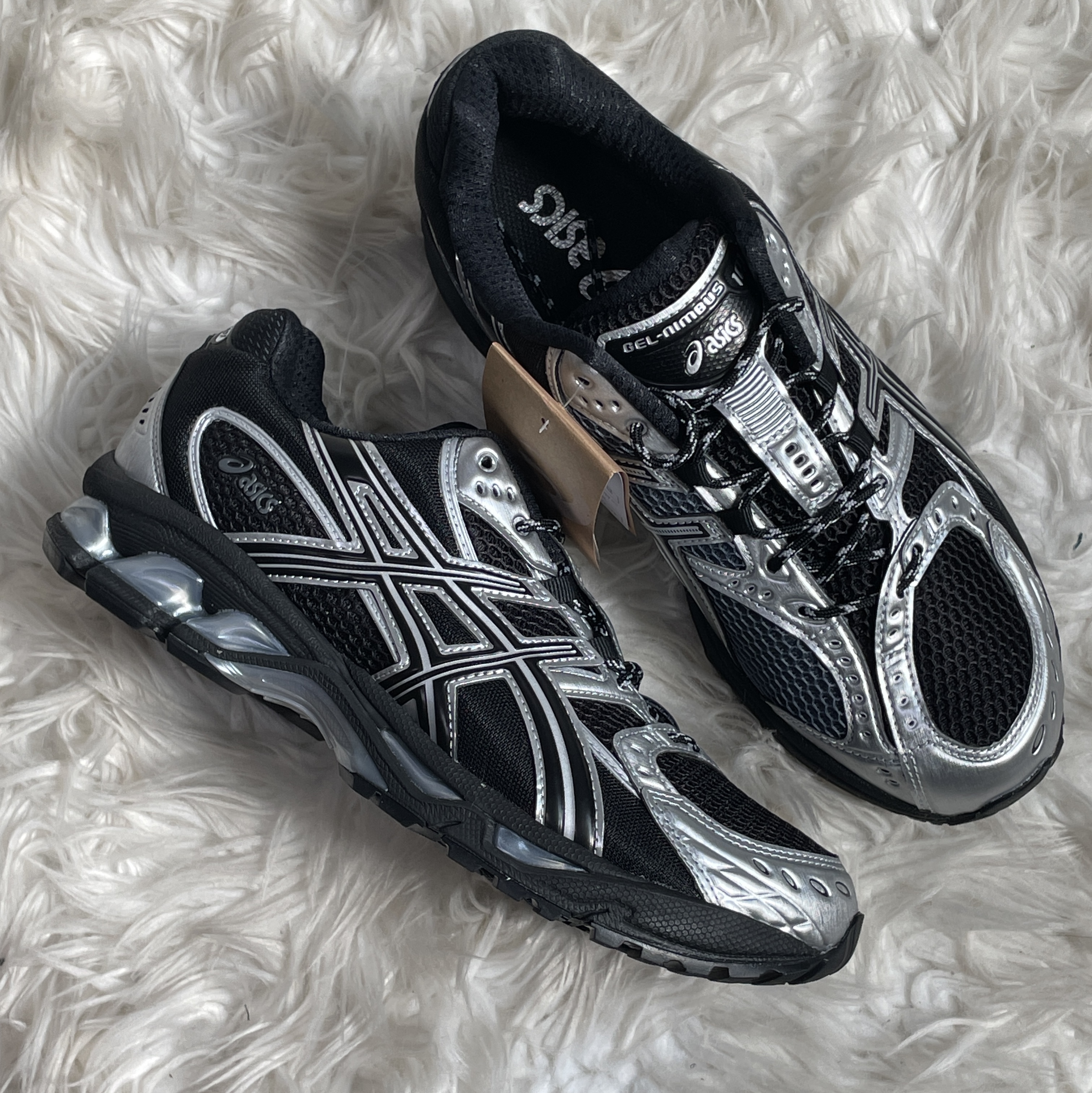 Asics Gel-Nimbus 10.1 Black Pure Silver - Korea Exclusive 착용 스타일 - 4