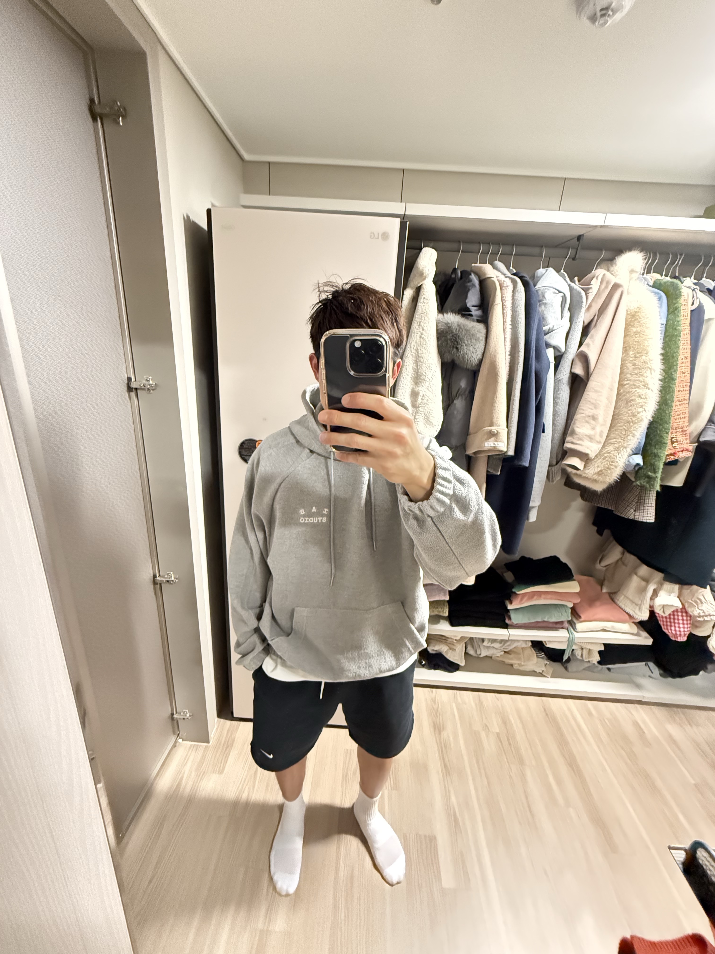 IAB Studio Herringbone Hoodie Gray White, IAB Studio Herringbone Hoodie Navy White 착용 스타일