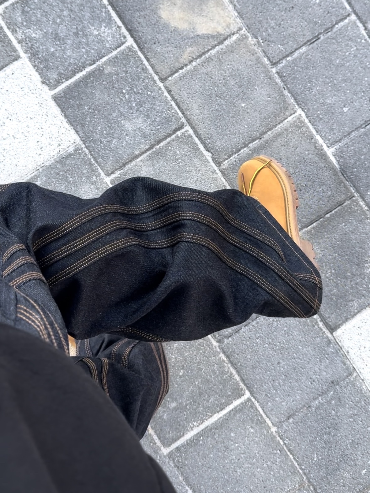 Supreme S Logo Rigid Baggy Jean Rigid Indigo - 25SS, Supreme S Logo Rigid Baggy Jean Rigid Black - 25SS 착용 스타일 - 4