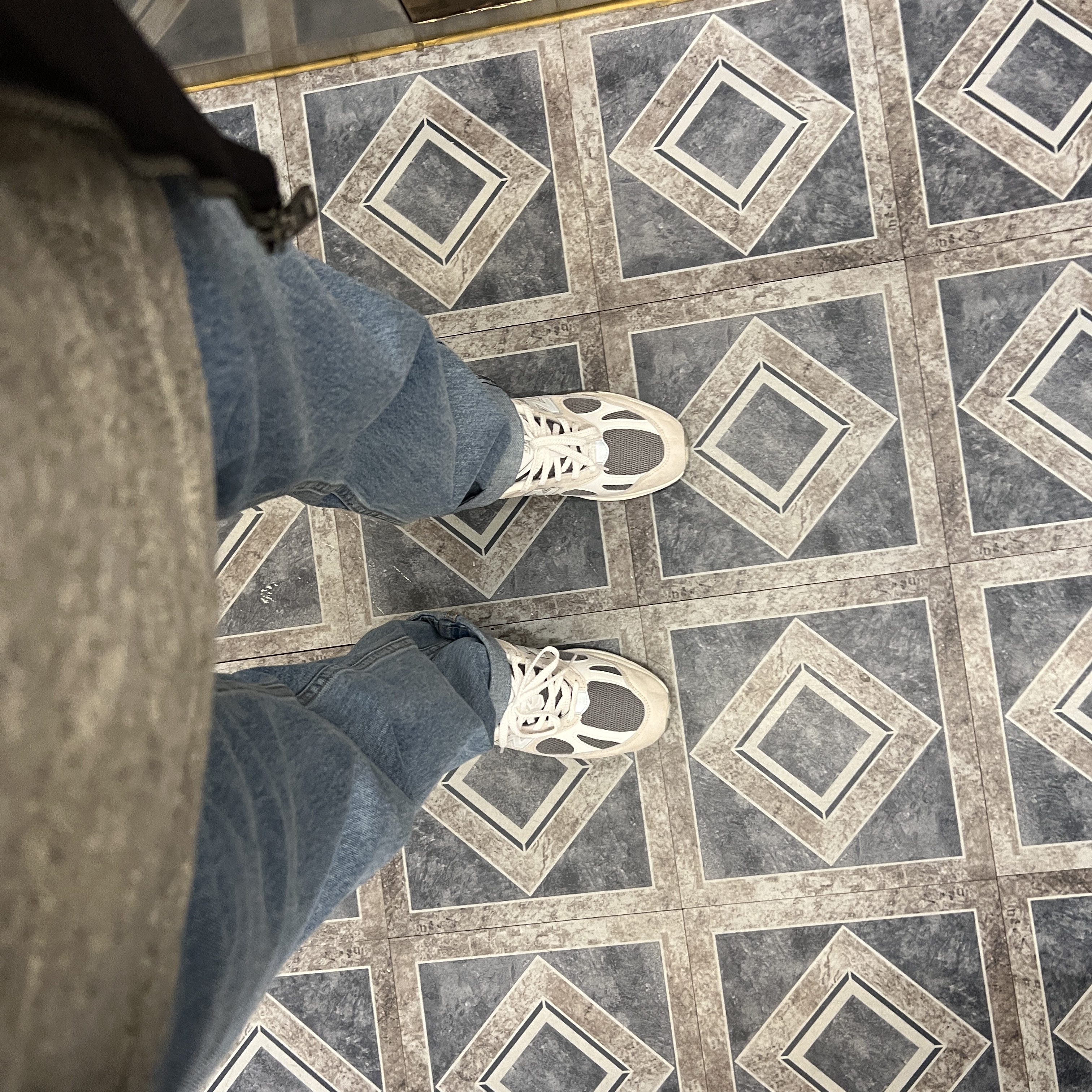 New Balance 991v2 Made in UK Nimbus Cloud Cool Grey - D Standard 착용 스타일 - 2