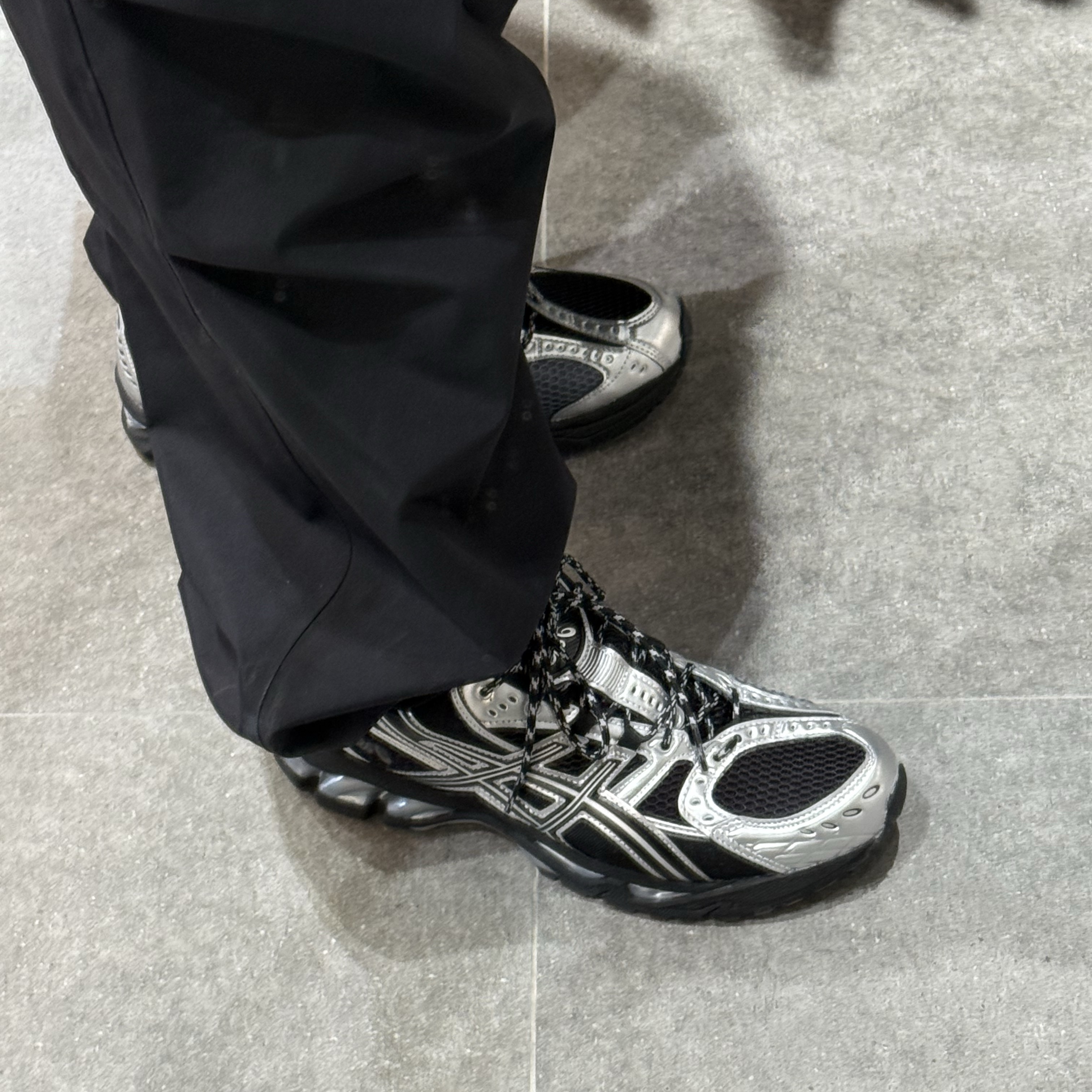 Asics Gel-Nimbus 10.1 Black Pure Silver - Korea Exclusive 착용 스타일