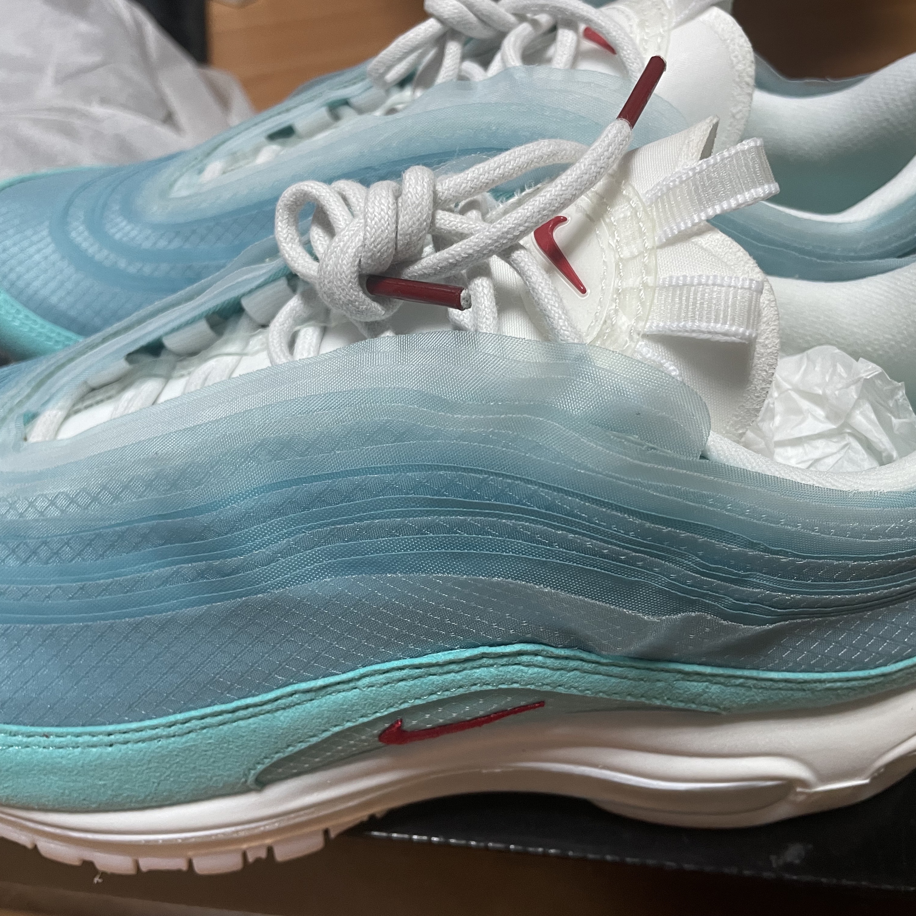 Nike Air Max 97 Shanghai Kaleidoscope 착용 스타일