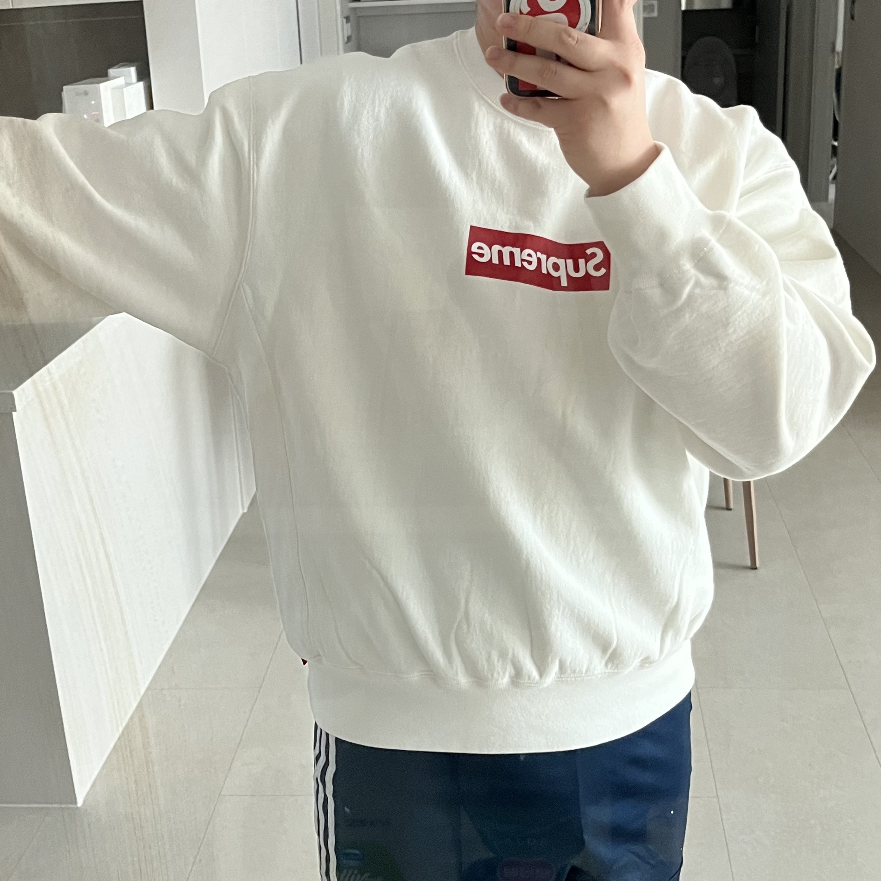 Supreme Washed Box Logo Crewneck White - 25SS 착용 스타일 - 2