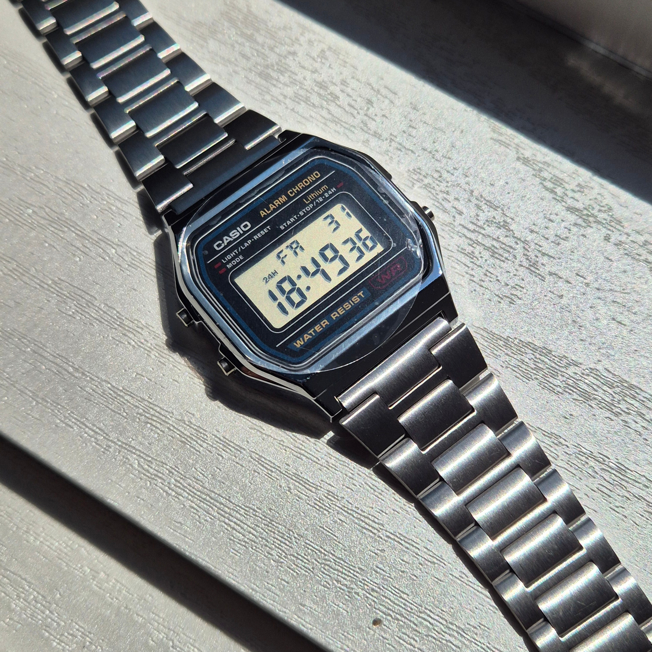 Casio A-158WA-1 착용 스타일