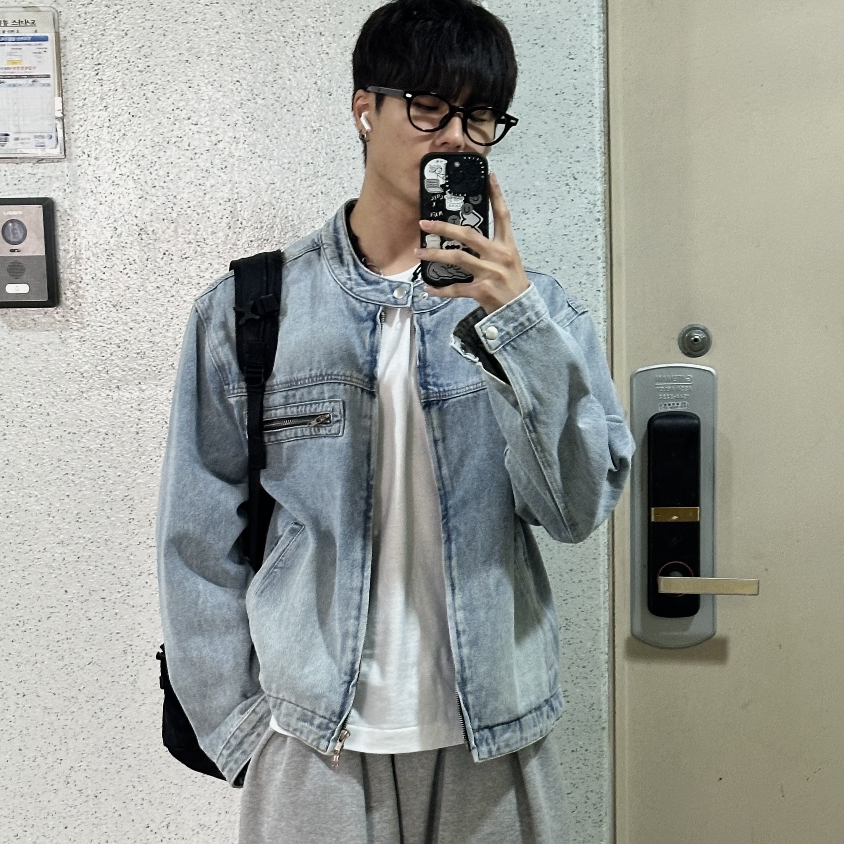 The North Face Borealis II Black, Dr. Martens 1461 Smooth Black 착용 스타일 - 3