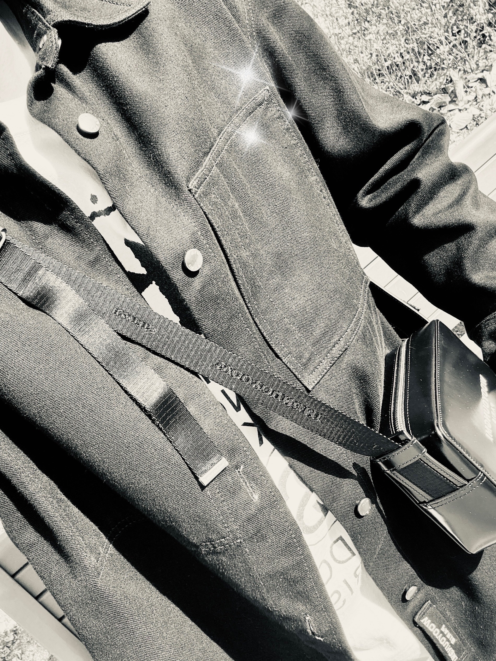Wooyoungmi Denim Back Logo Shirt Black - 24FW, Wooyoungmi Square Mini Bag Black 착용 스타일