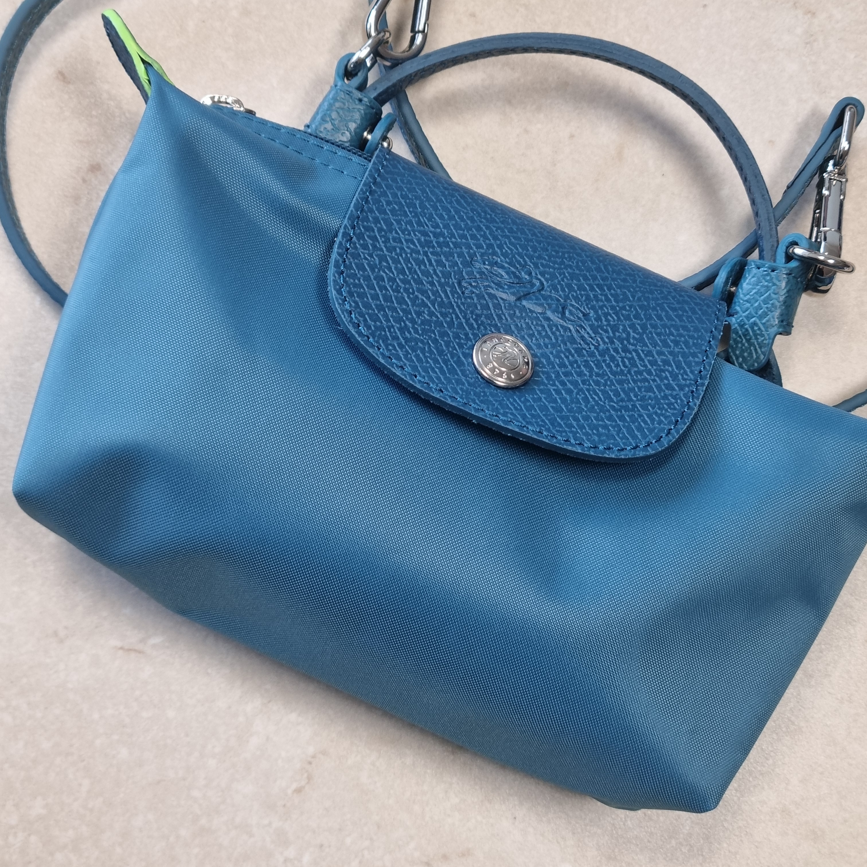 Longchamp Le Pliage Green Handle Pouch Peacock, Longchamp Le Pliage Green Tote Bag L Black 착용 스타일 - 2