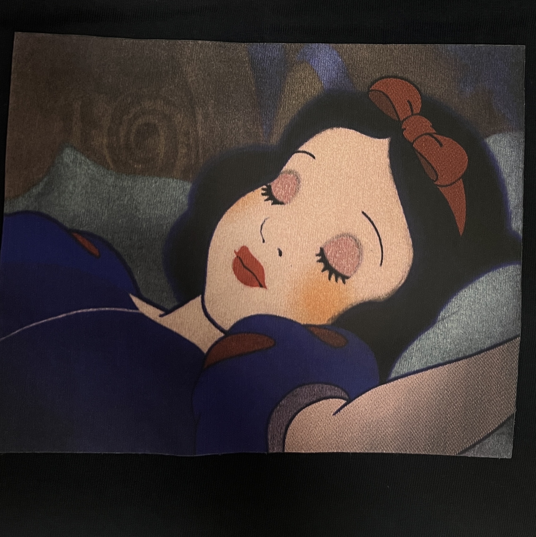 Supreme Snow White T-Shirt Navy - 24FW 착용 스타일