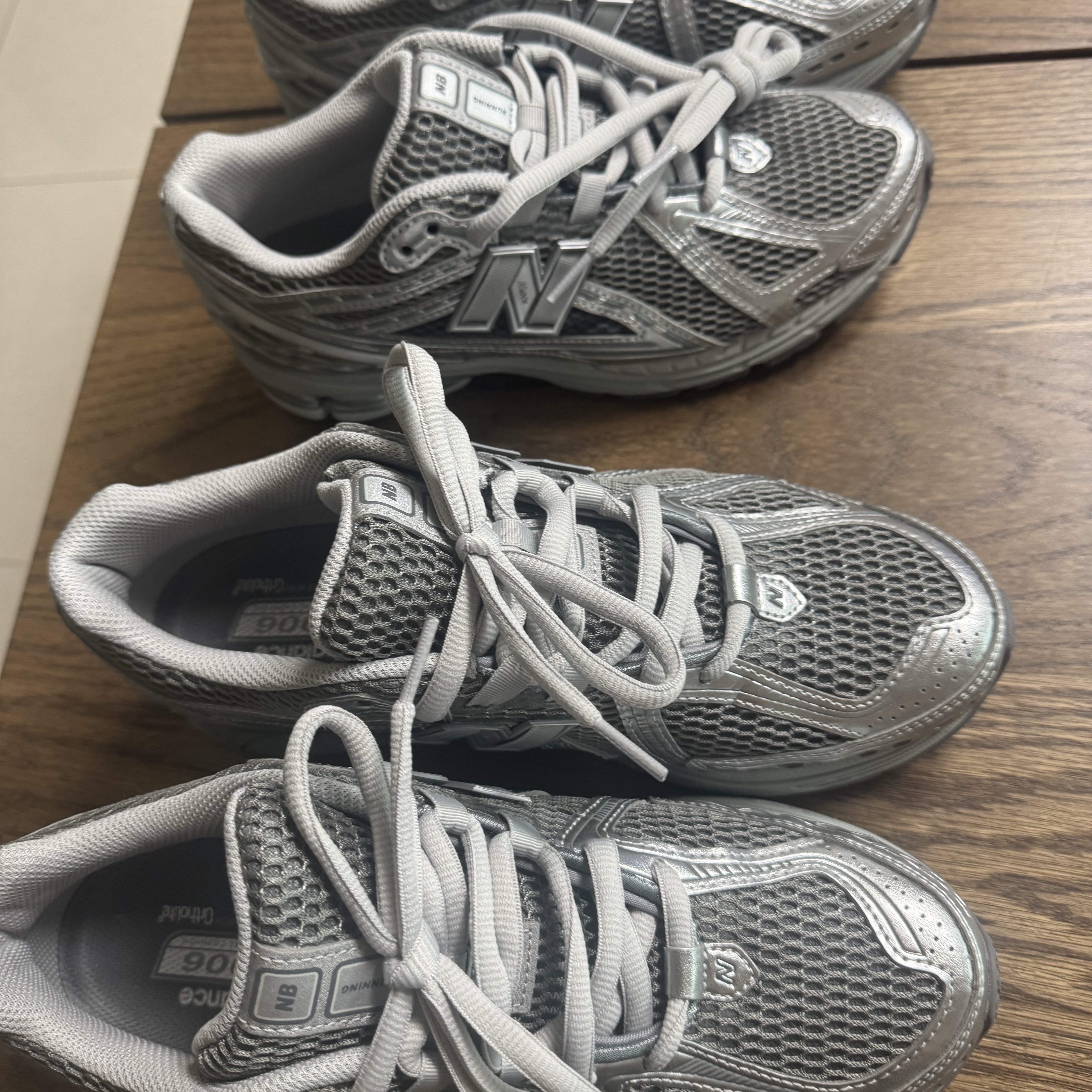 New Balance 1906R Harbor Grey Silver Metalic 착용 스타일