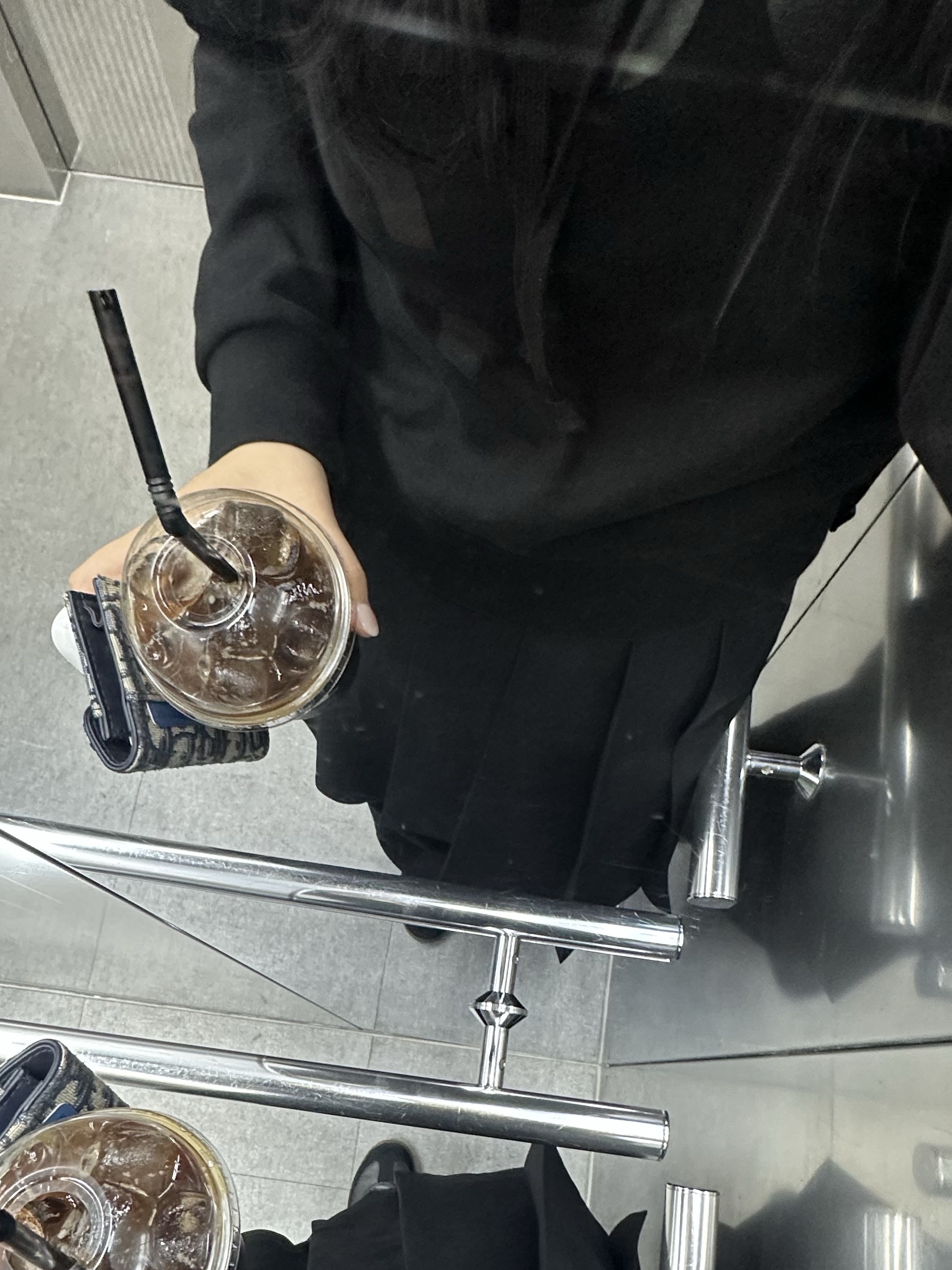 [KREAM 단독] Safarispot Women 1/2 Basic Safari Hoodie Black, Dior Saddle Flap Card Holder Blue Dior Oblique Jacquard 착용 스타일 - 1