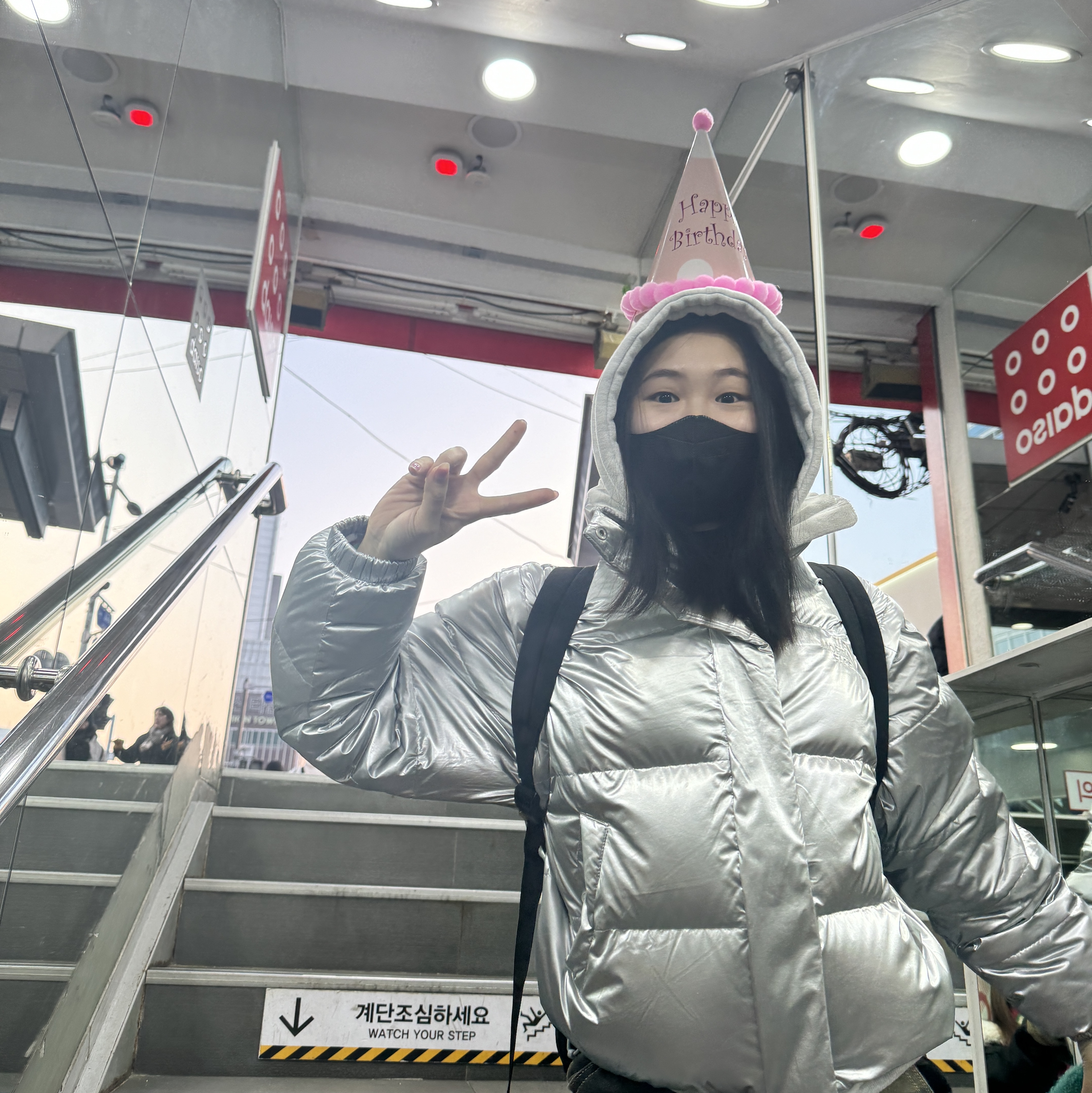 (W) The North Face White Label Glossy Detachable Down Jacket Silver 착용 스타일 - 5