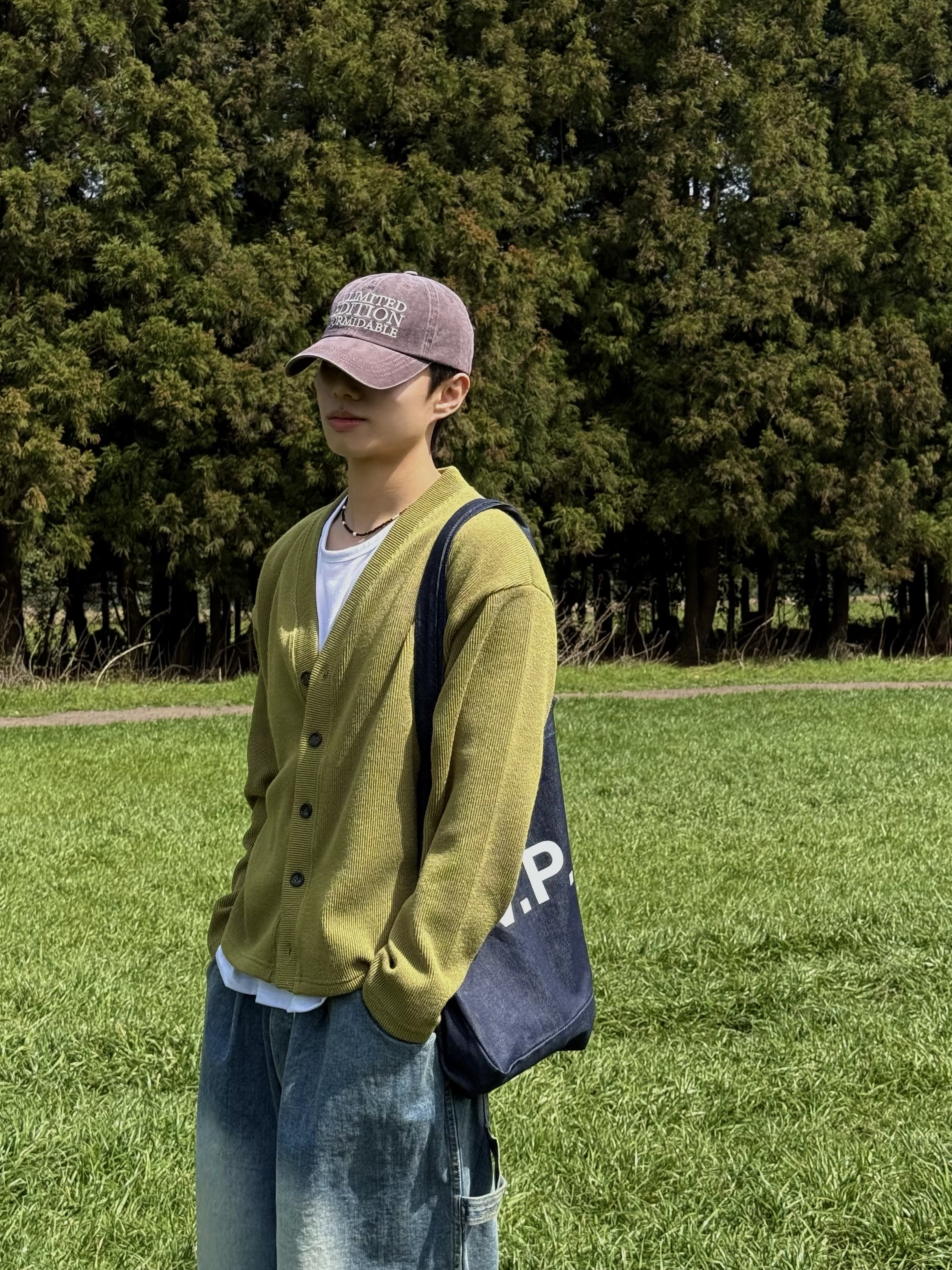 A.P.C. Daniela Shopping Bag Indigo 착용 스타일 - 1