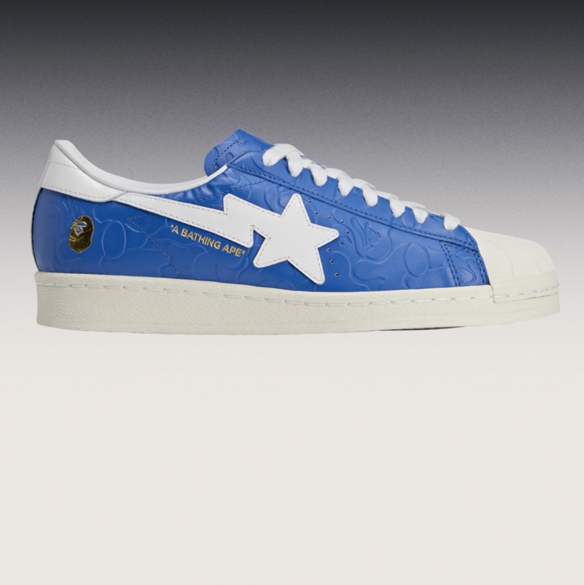 Adidas x BAPE Superstar Vintage Blue Cloud White 착용 스타일