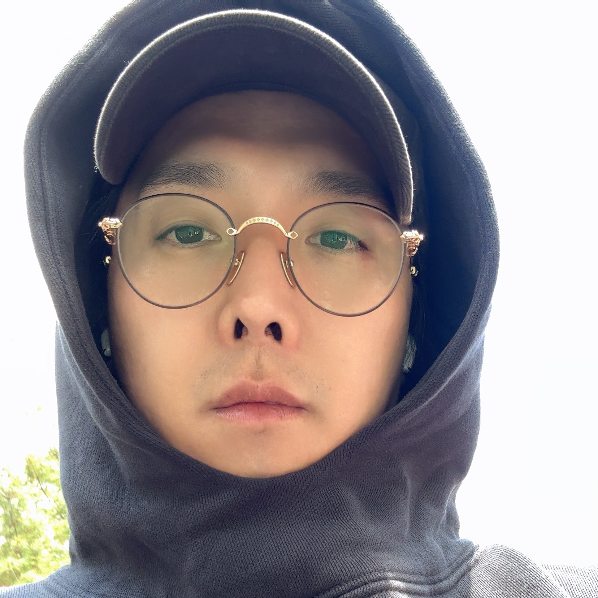 Balenciaga Cap Black, Yeezy Gap Engineered By Balenciaga Dove Hoodie Washed Black 착용 스타일 - 2