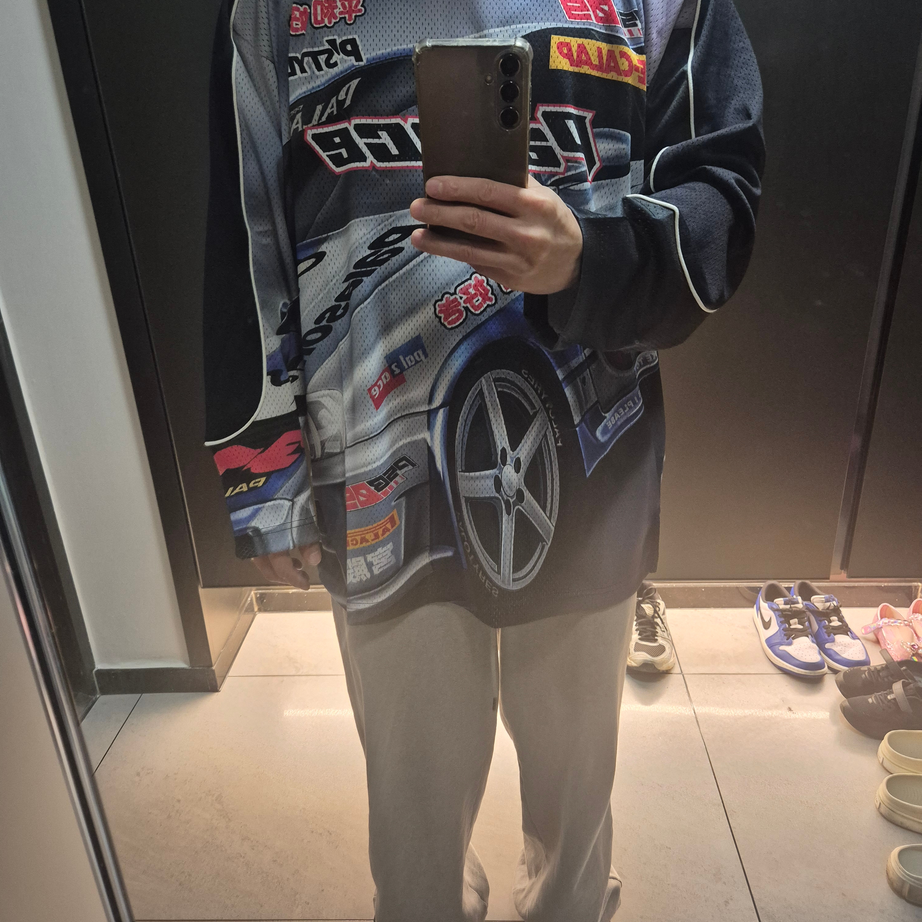 Palace Racey Jersey Black - 25SS 착용 스타일 - 5
