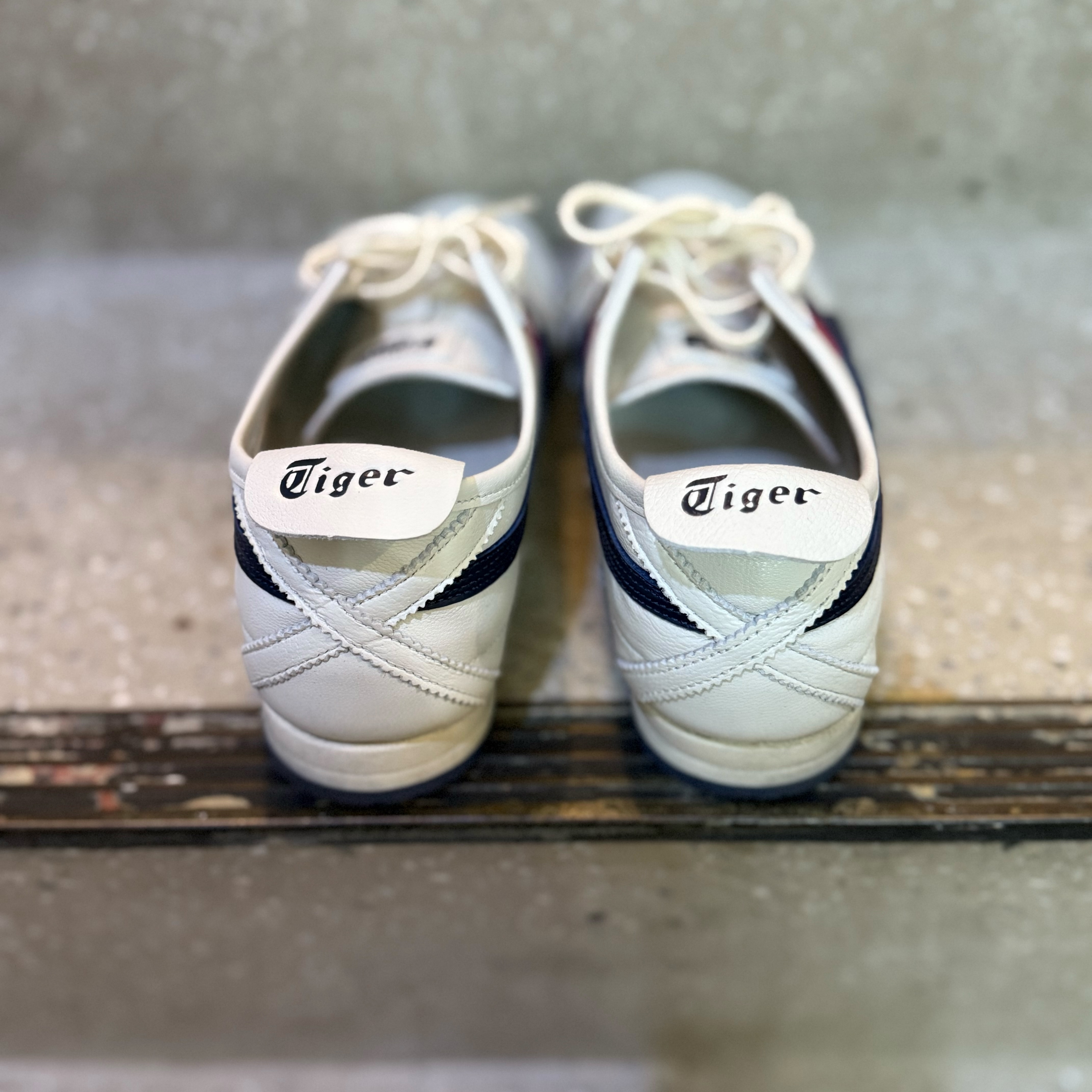 Onitsuka Tiger Mexico 66 SD Cream Peacoat 착용 스타일 - 2