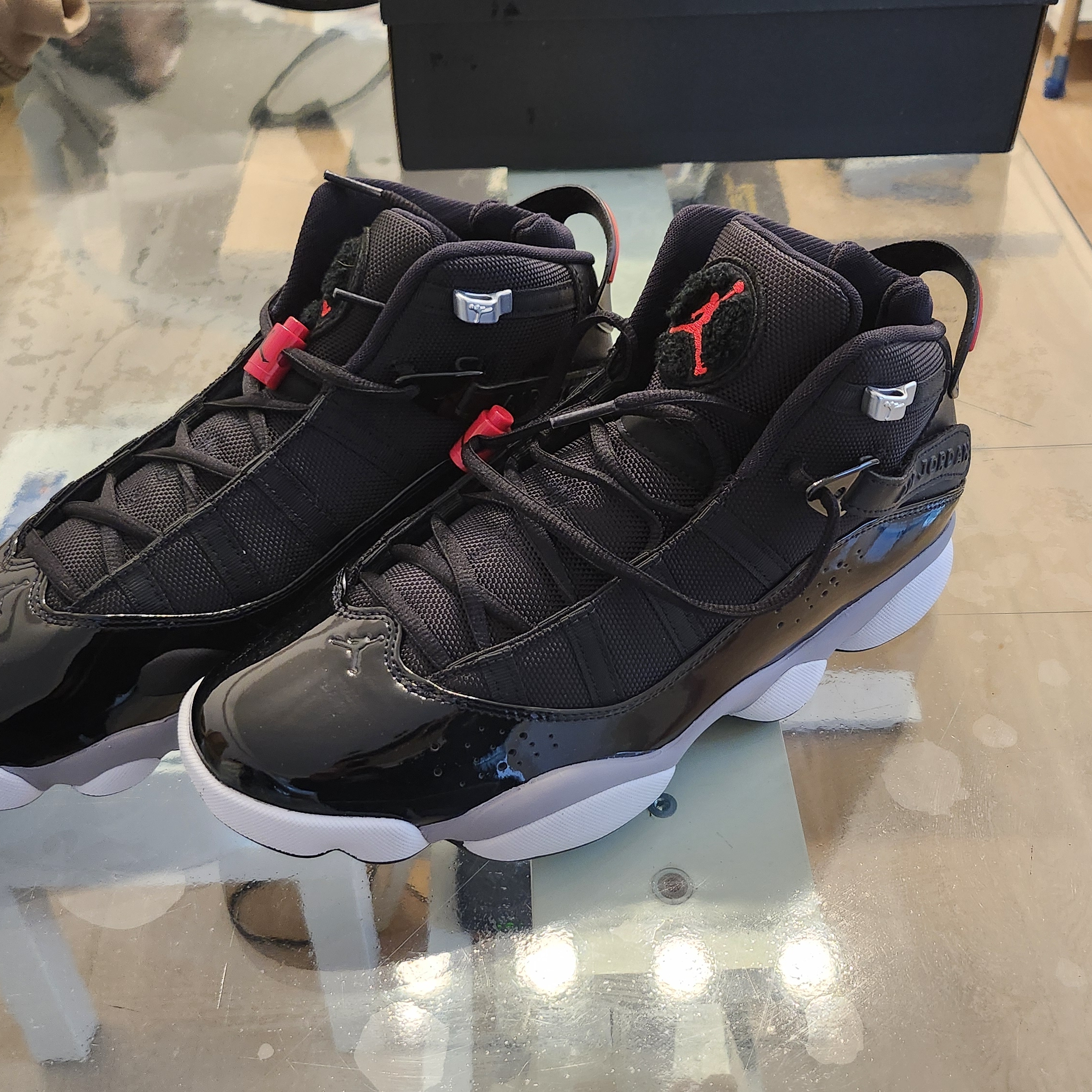 Jordan 6 Rings Black Varsity Red 2019 착용 스타일 - 1