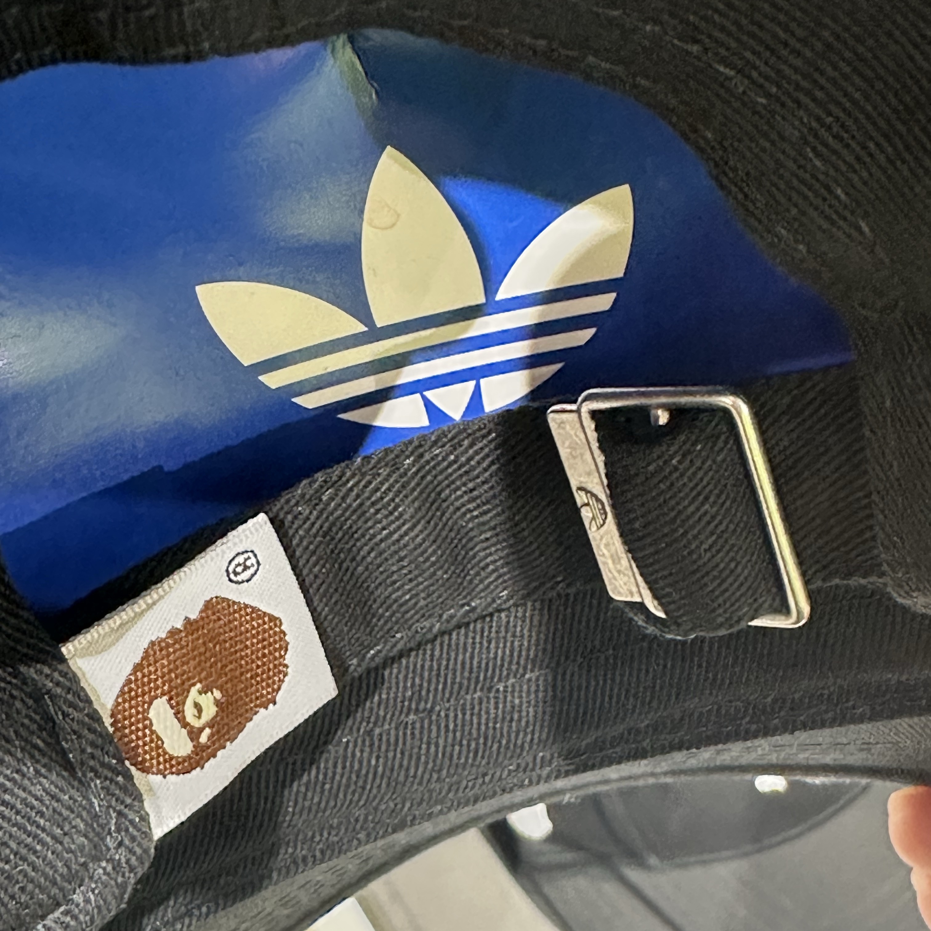 Adidas x BAPE Baseball Cap Black 착용 스타일 - 2