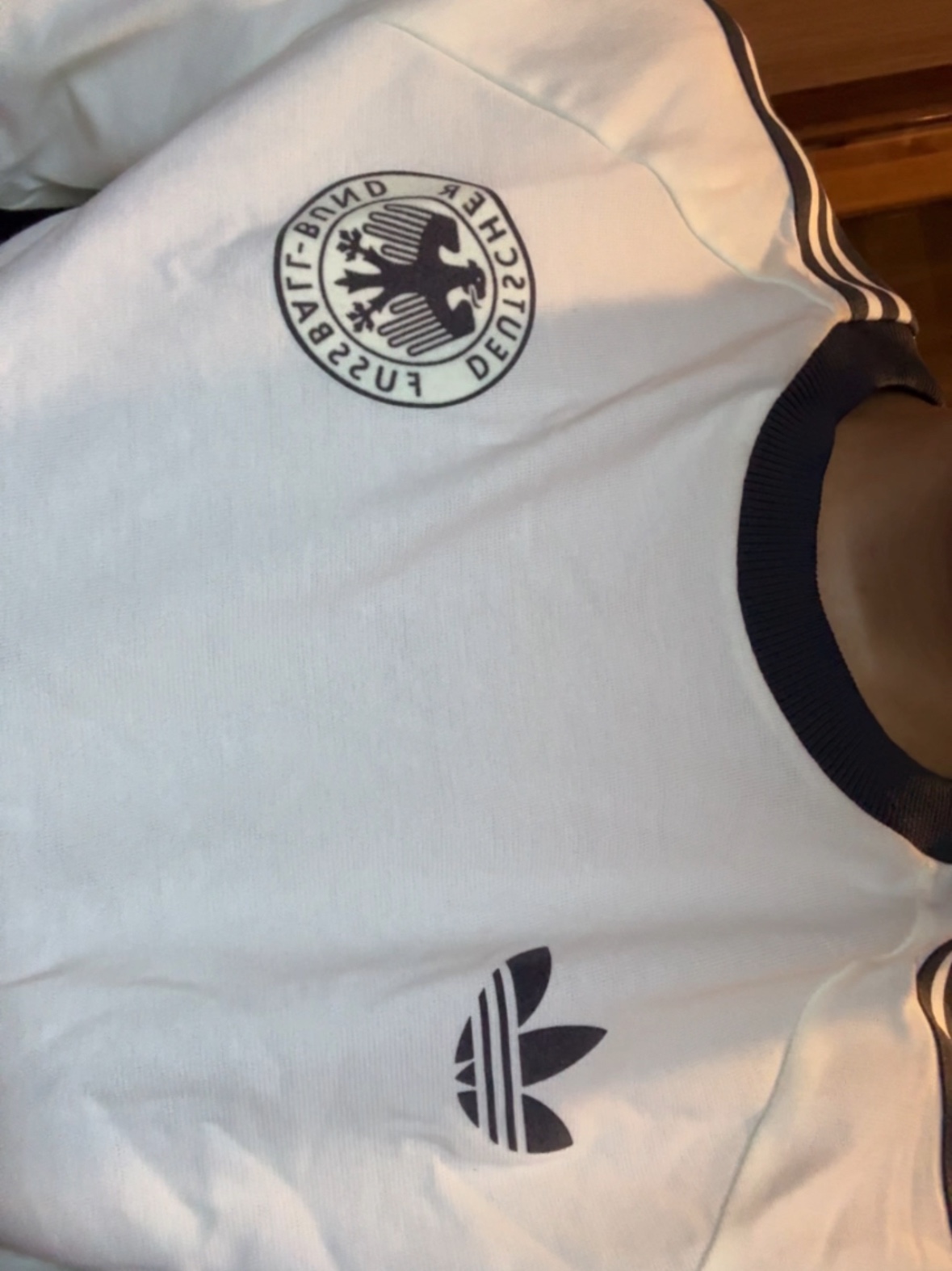 Adidas German Adicolor Classic 3-Stripes T-Shirt Off White - KR Sizing 착용 스타일