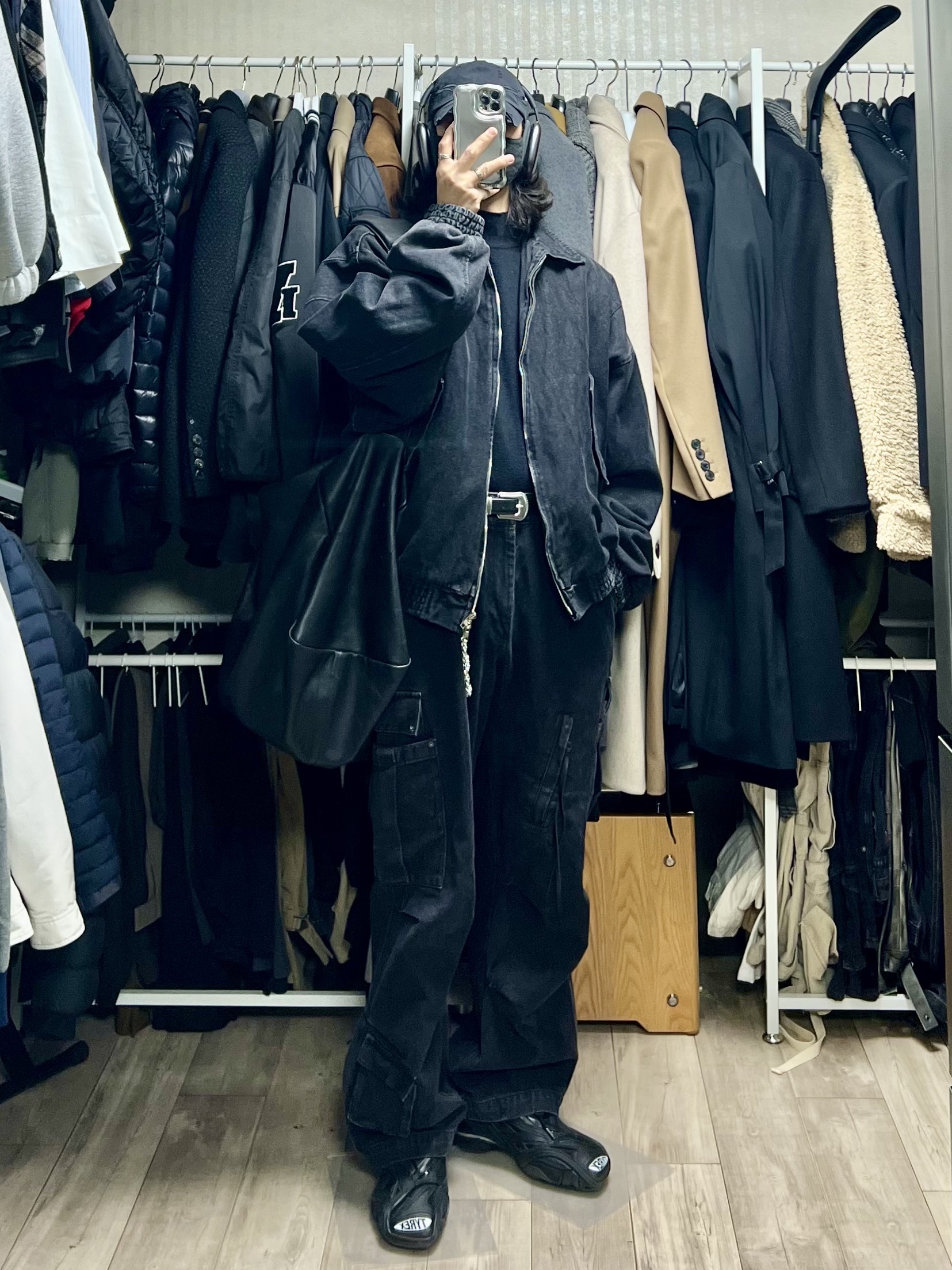 Balenciaga Tyrex Sneakers Black 착용 스타일