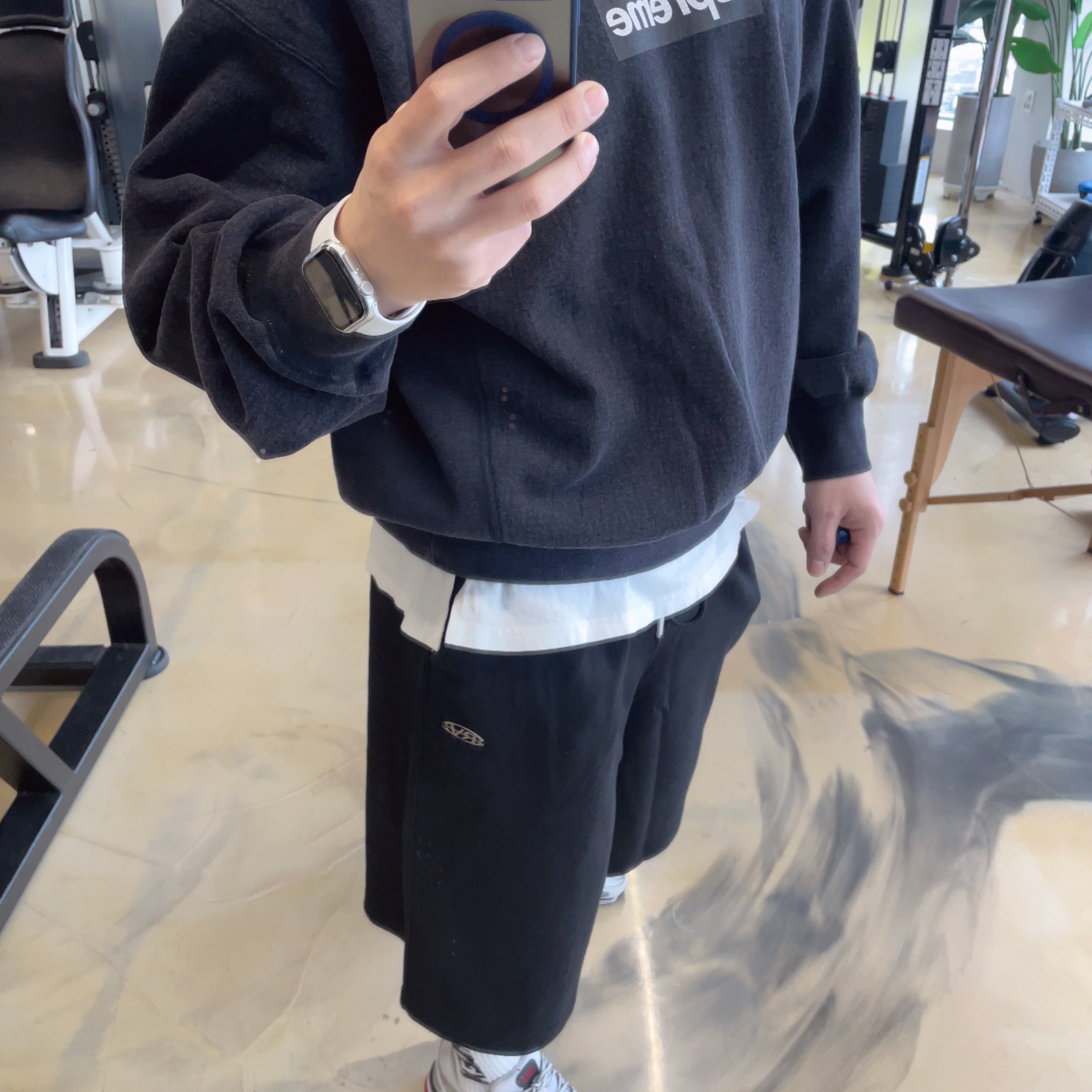 (W) Nike P-6000 Metallic Silver Red, Supreme Washed Box Logo Crewneck Black - 25SS 착용 스타일 - 2