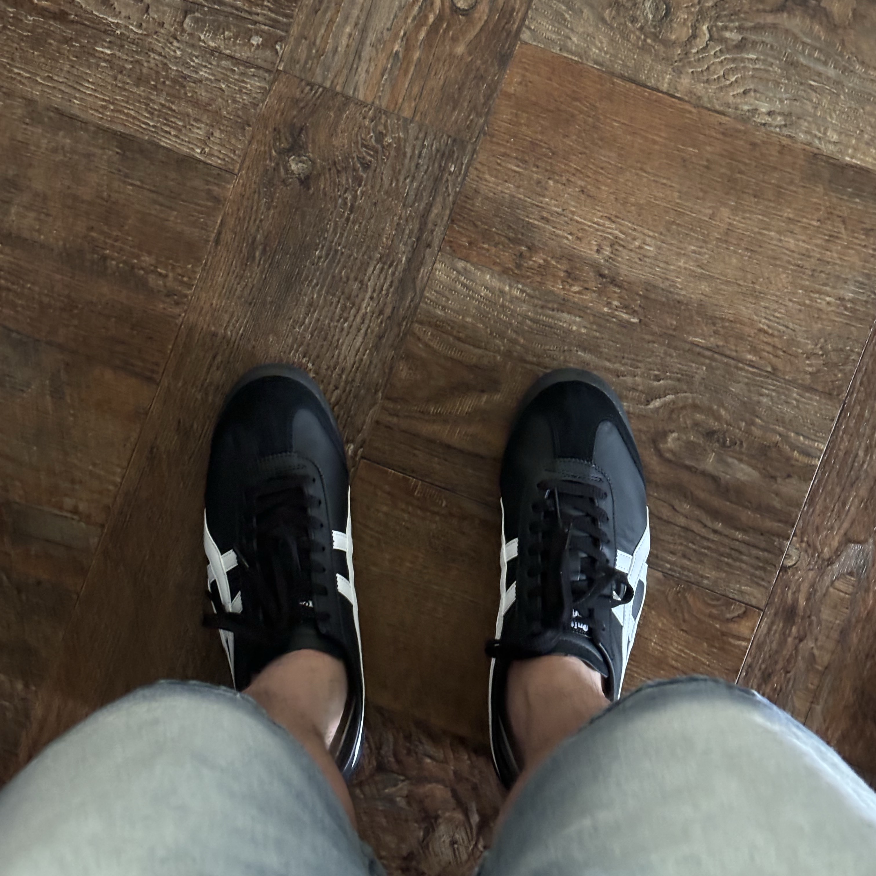 Onitsuka Tiger Mexico 66 Black White 착용 스타일 - 2