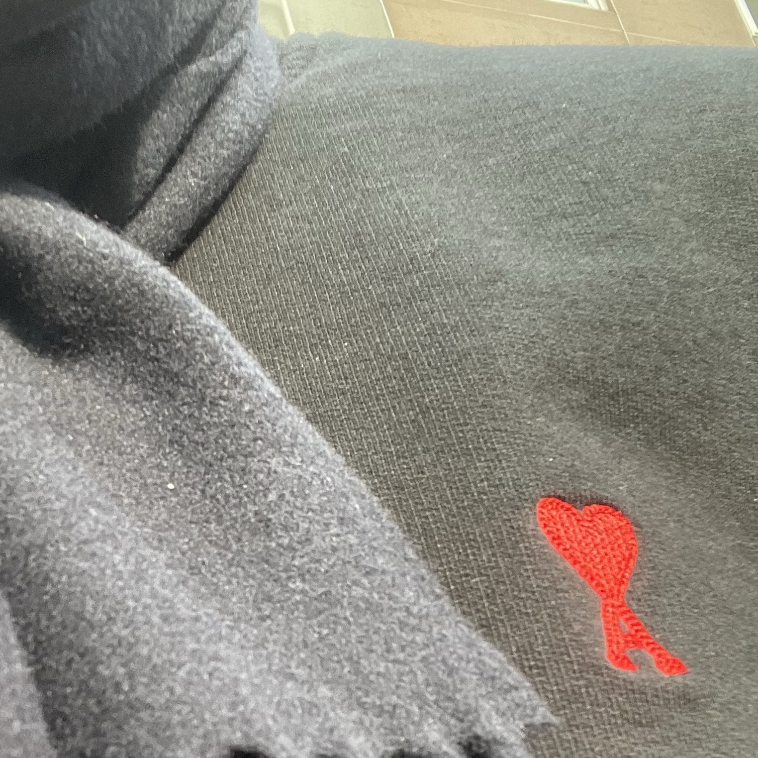 AMI de Coeur Sweatshirt Black 착용 스타일