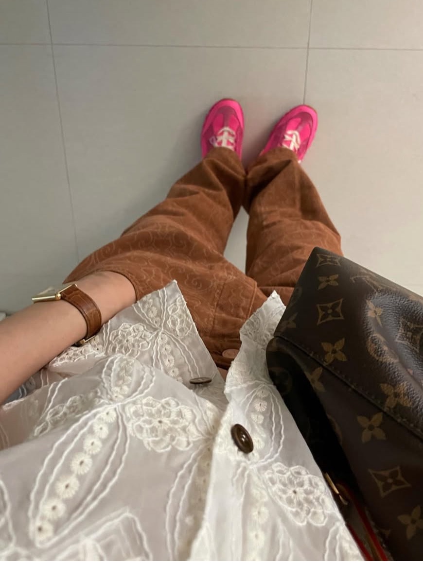 Nike x Jacquemus Air Humara LX Pink Flash, Fritur The Needle Shirt White 착용 스타일 - 1