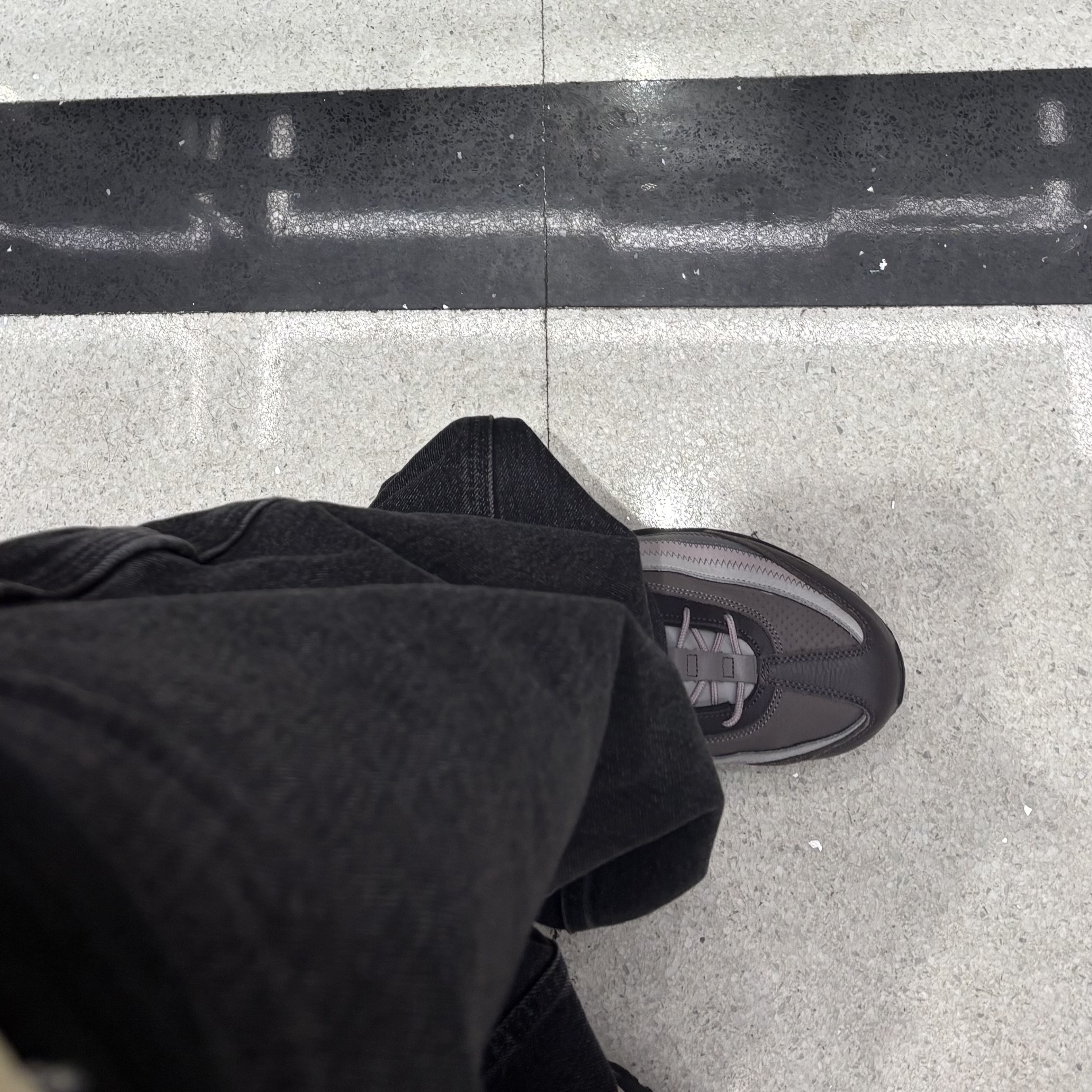 Nike x A Ma Maniere Air Max 95 W.Y.W.S. 착용 스타일