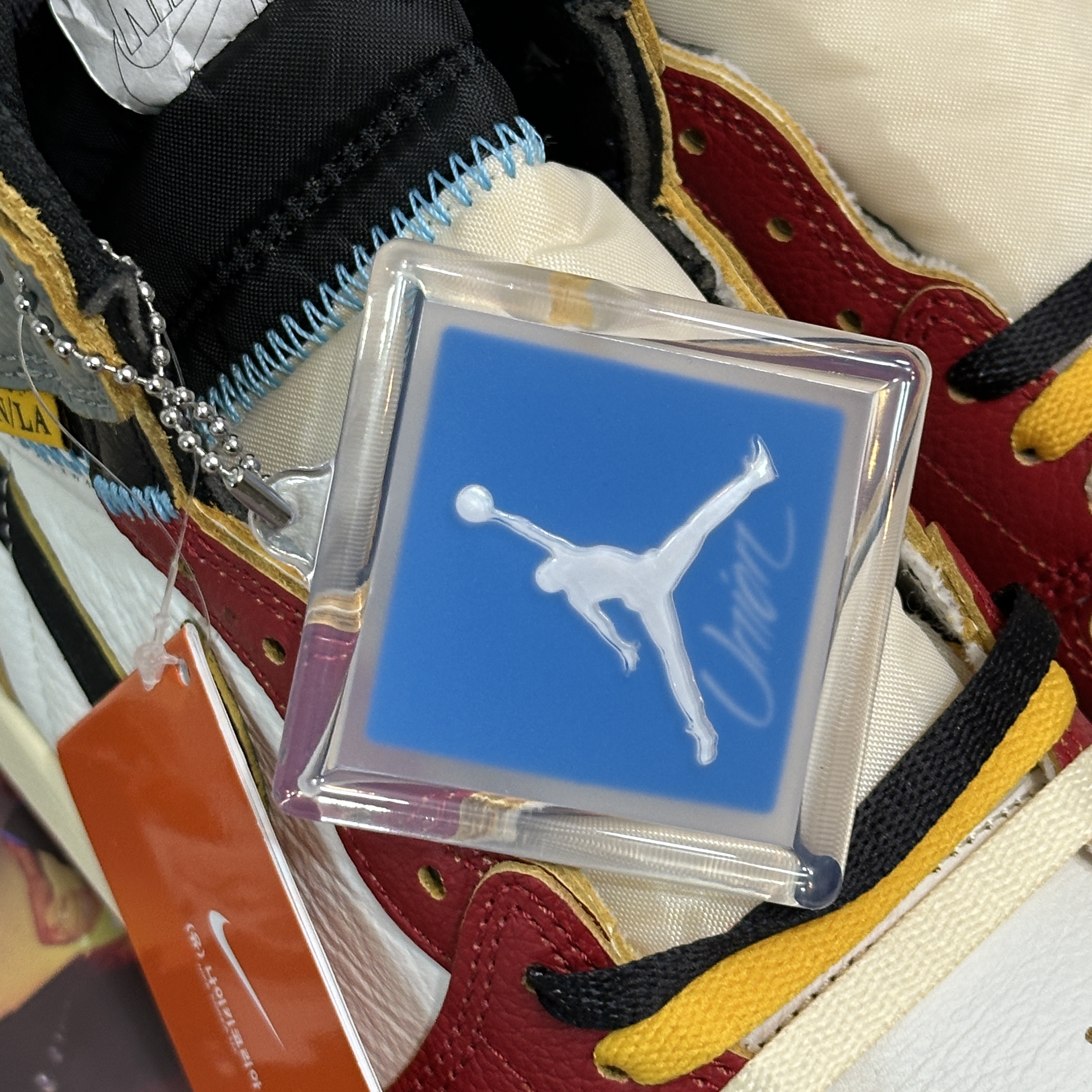 Jordan 1 x Union Retro High OG Chicago Shadow 착용 스타일 - 6