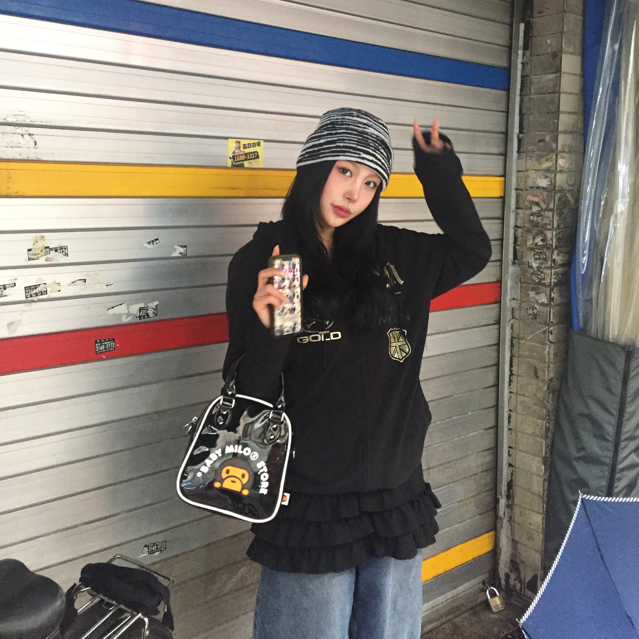 BAPE Baby Milo Bowlingtas Black 착용 스타일