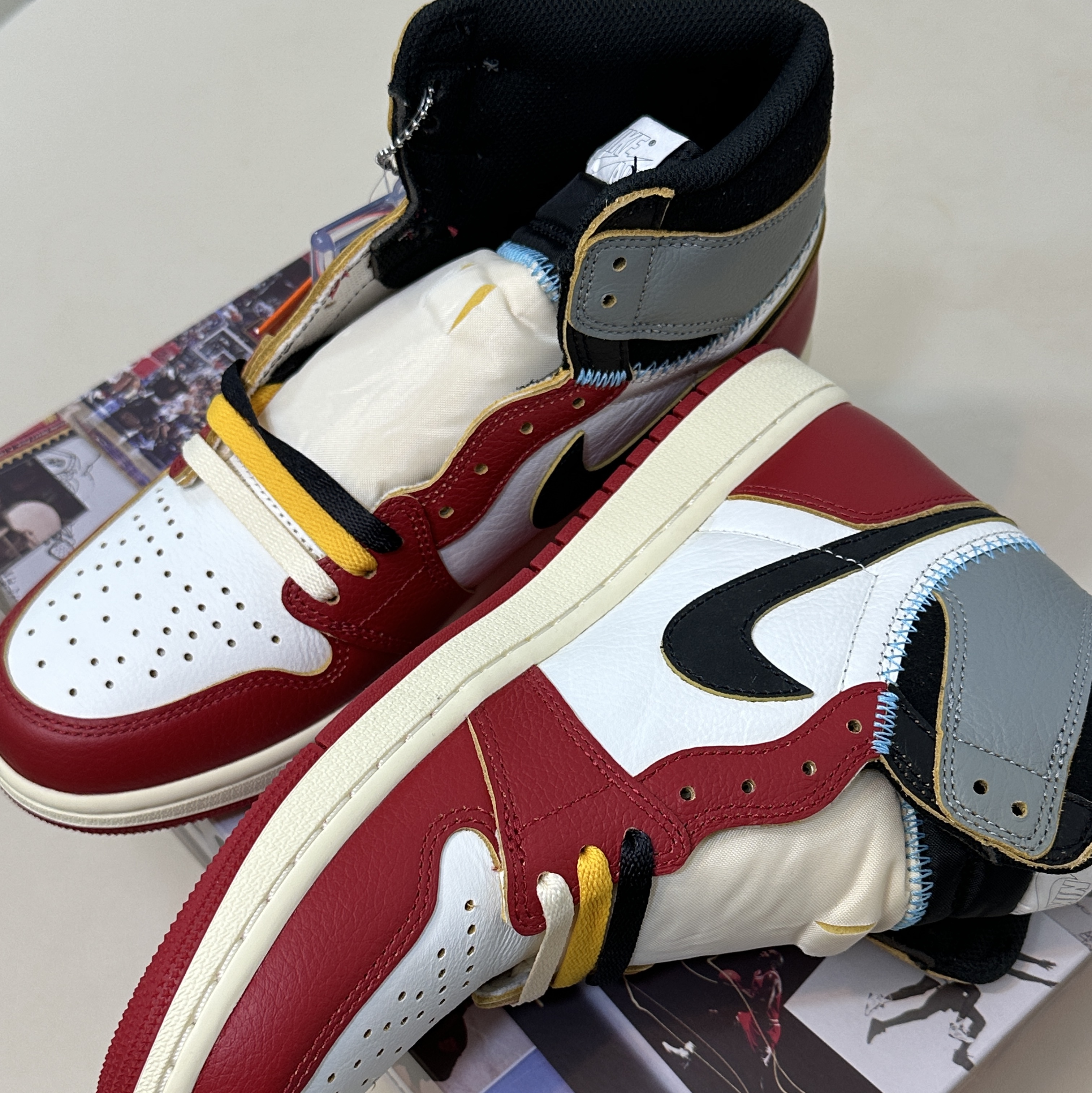 Jordan 1 x Union Retro High OG Chicago Shadow 착용 스타일 - 1