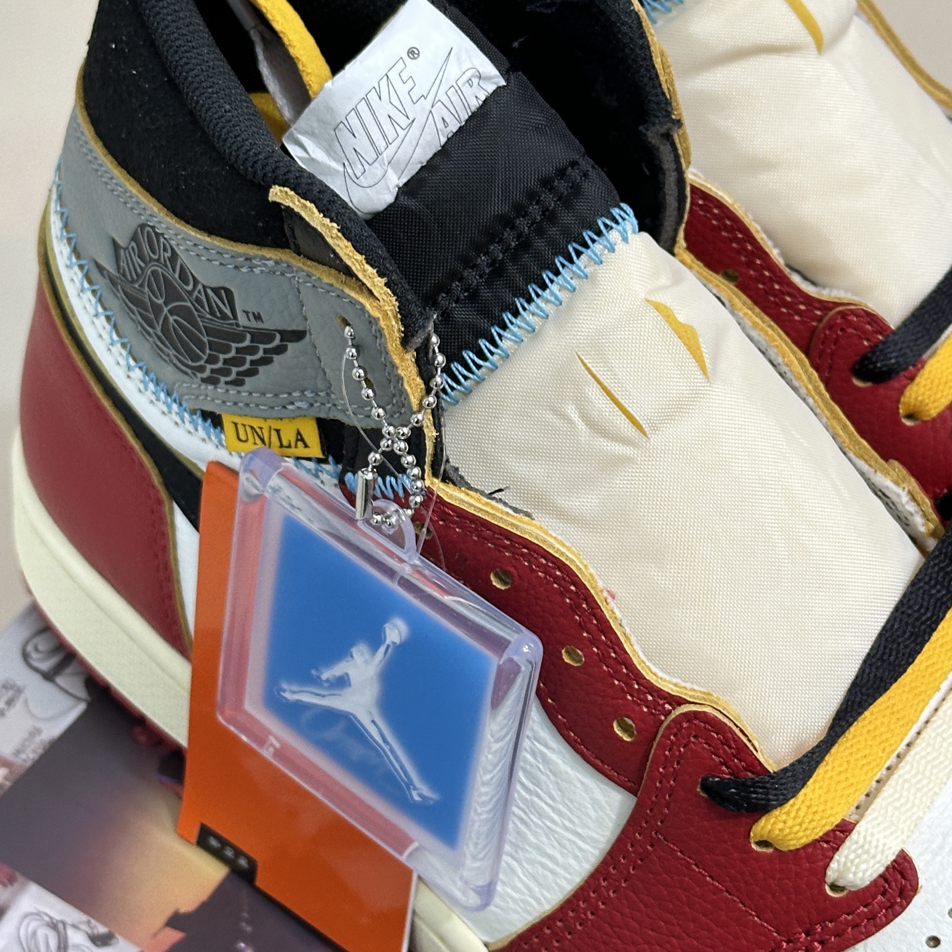 Jordan 1 x Union Retro High OG Chicago Shadow 착용 스타일 - 7
