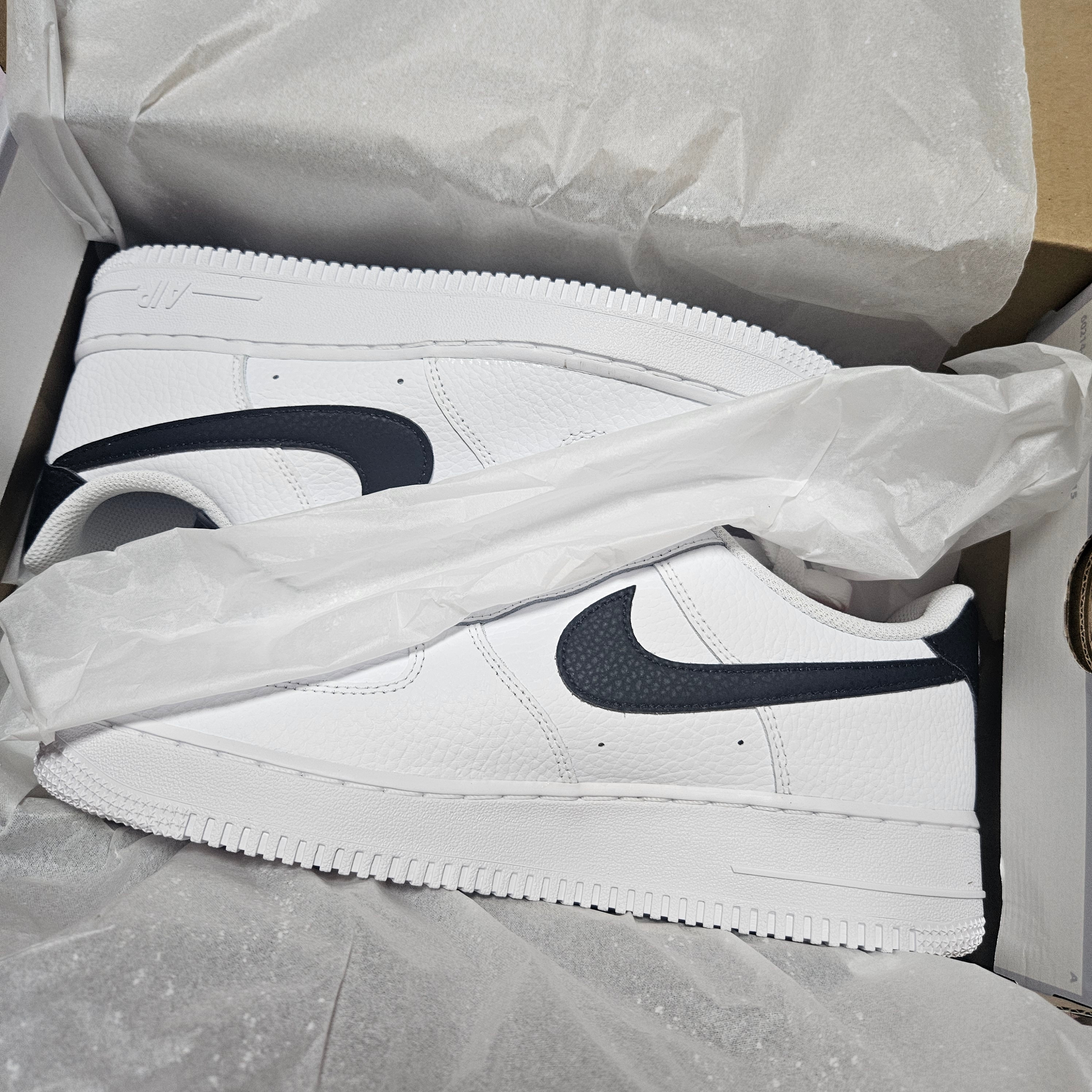Nike Air Force 1 '07 White Black 착용 스타일 - 2