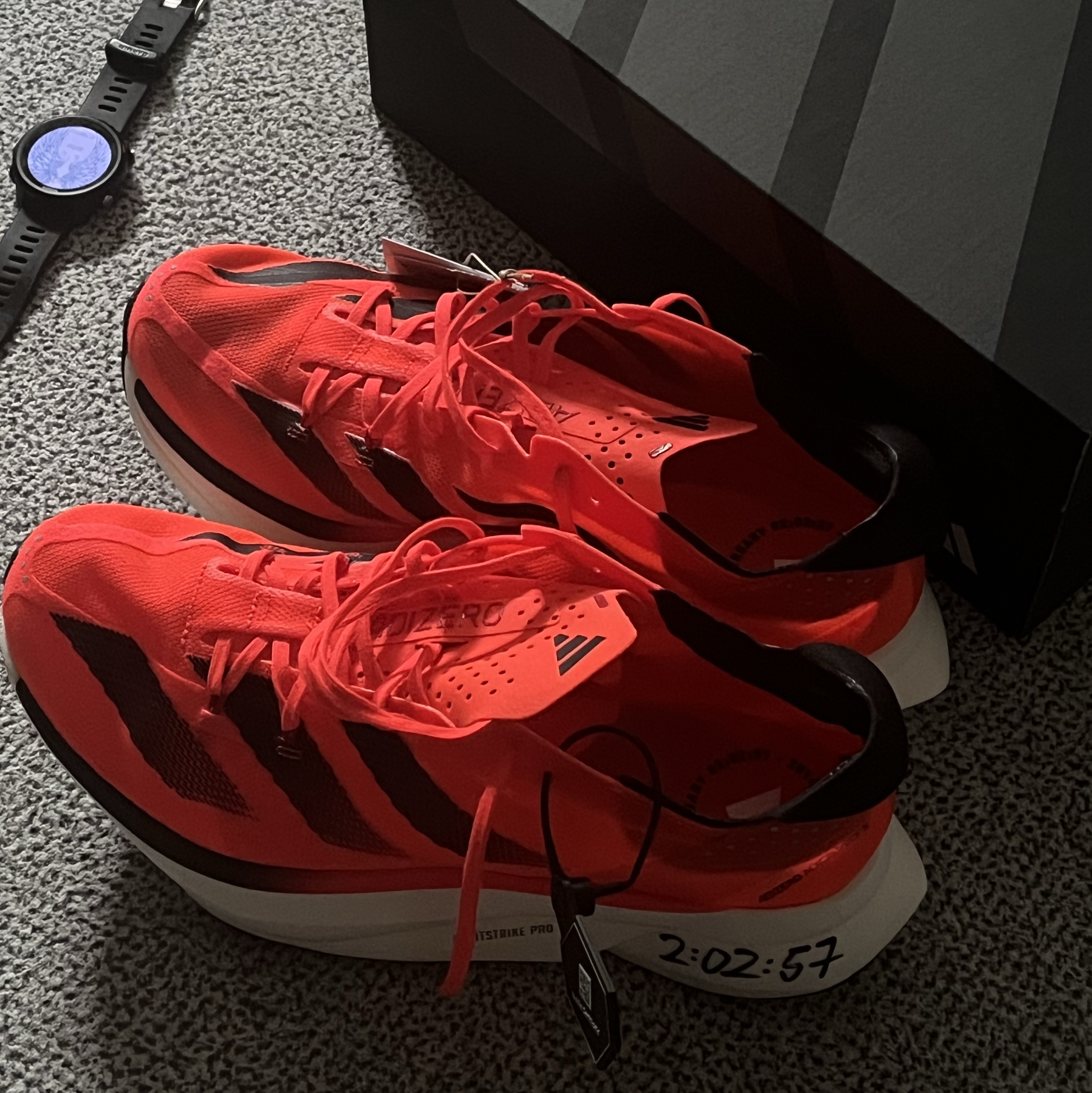 Adidas Adizero Adios Pro 3 Solar Red Core Black 착용 스타일
