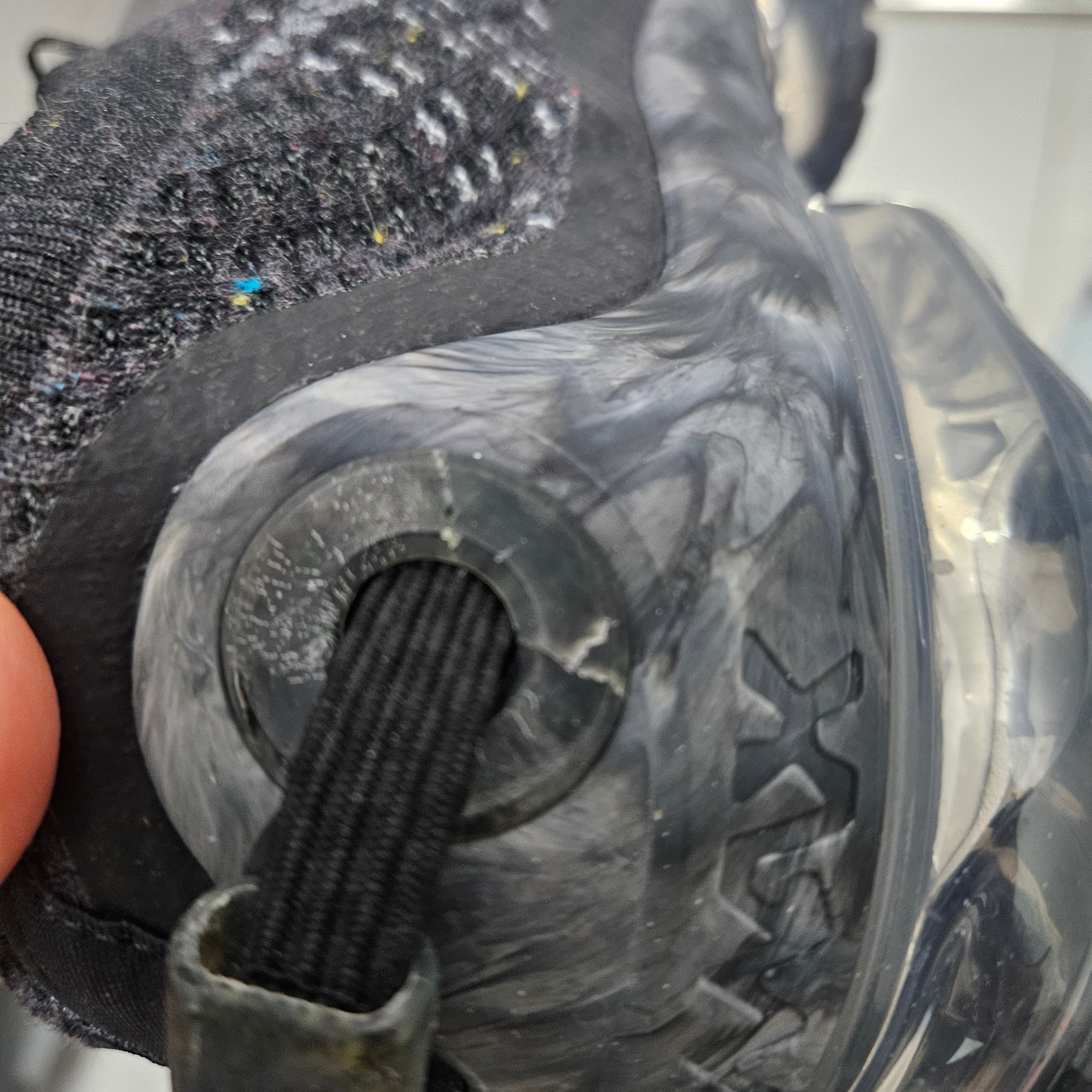(W) Nike Air VaporMax 2020 Flyknit Black Dark Grey 착용 스타일 - 3