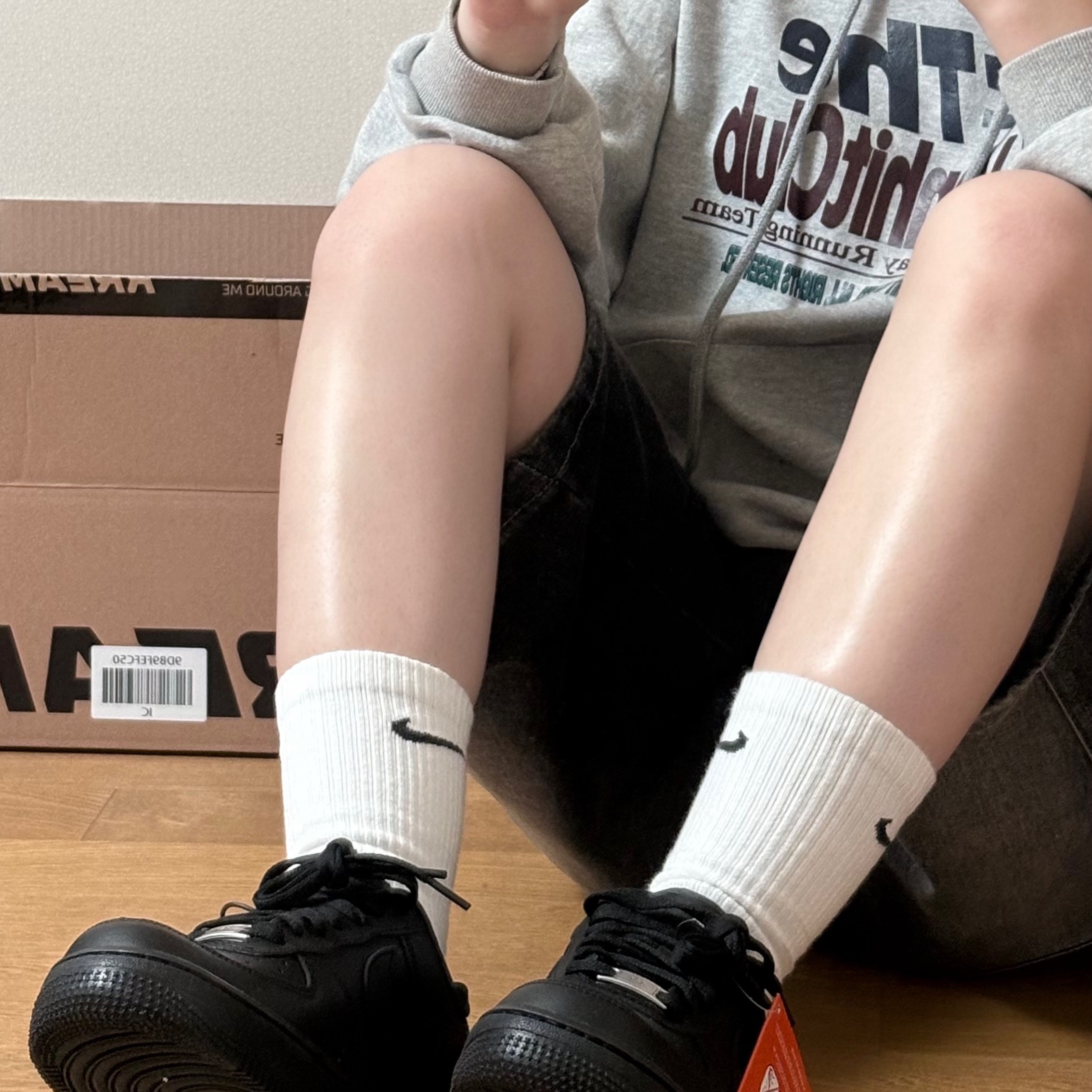 Nike Air Force 1 '07 Low Triple Black 착용 스타일 - 1