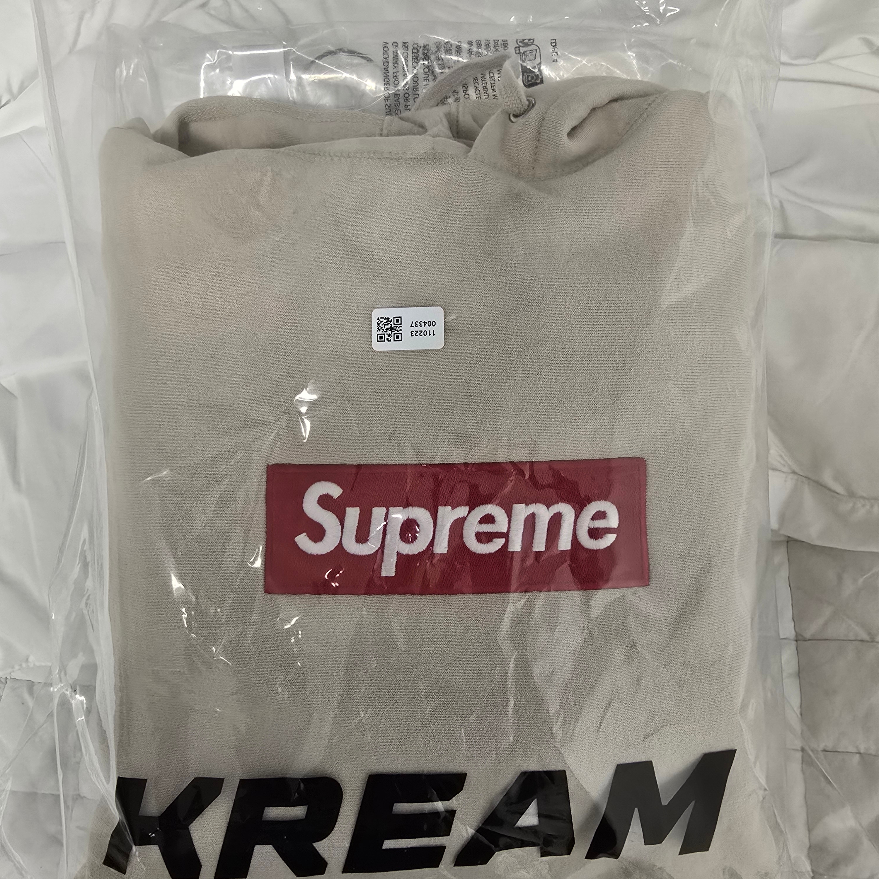 Supreme Box Logo Hooded Sweatshirt Stone - 24FW 착용 스타일