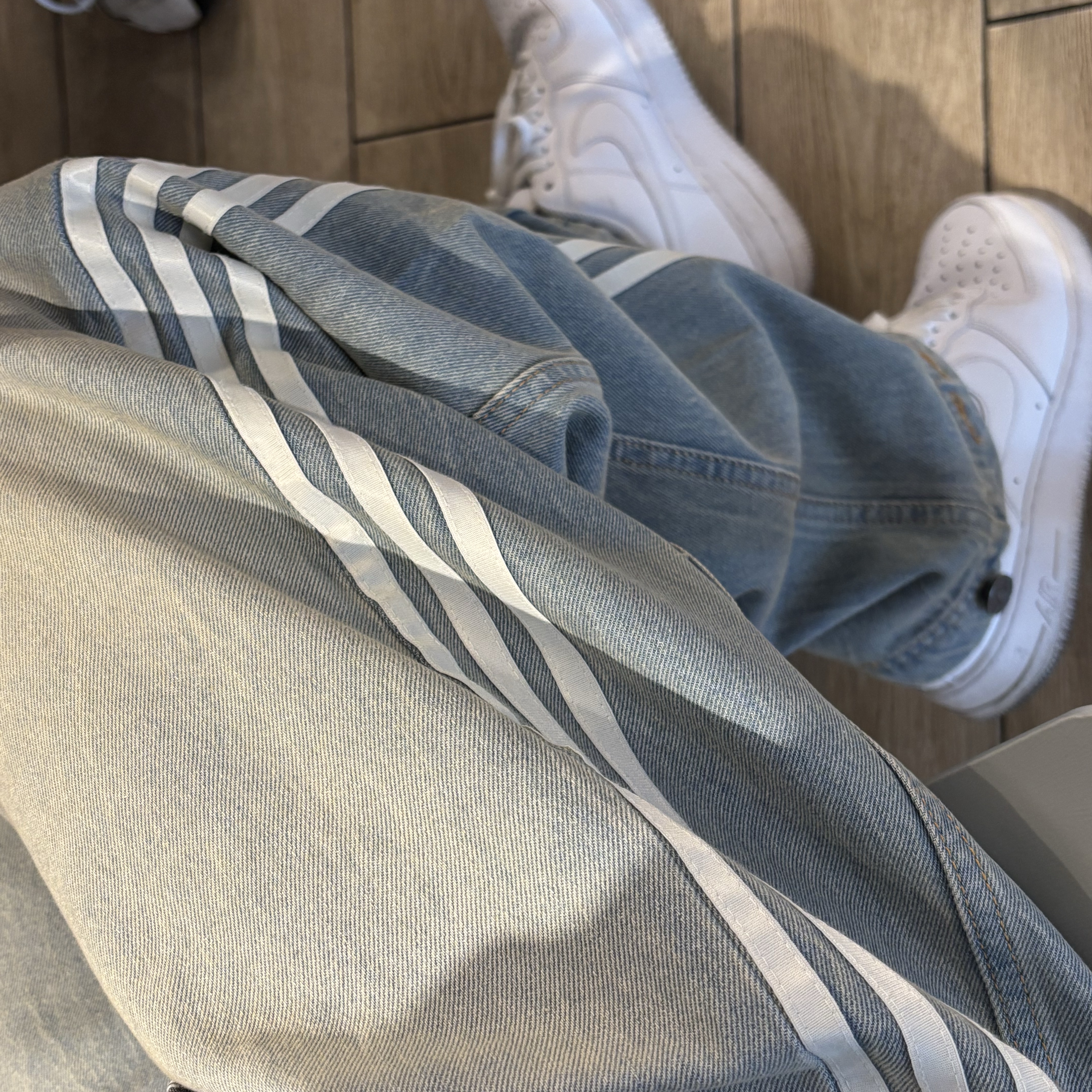 (W) Adidas Adilenium Season 3 Banana Fitted Washed Denim Pants Blue - KR Sizing 착용 스타일
