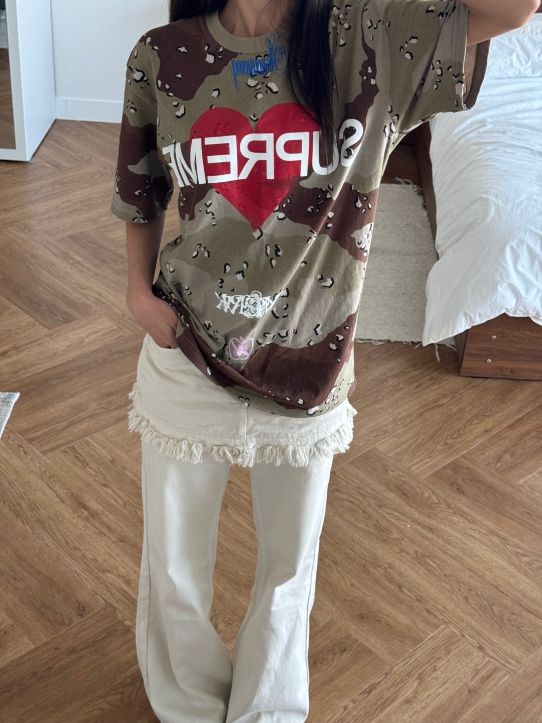 Nike x Martine Rose Shox MR4 Black, Supreme Announcing T-Shirt Chocolate Chip Camo - 25SS 착용 스타일 - 3