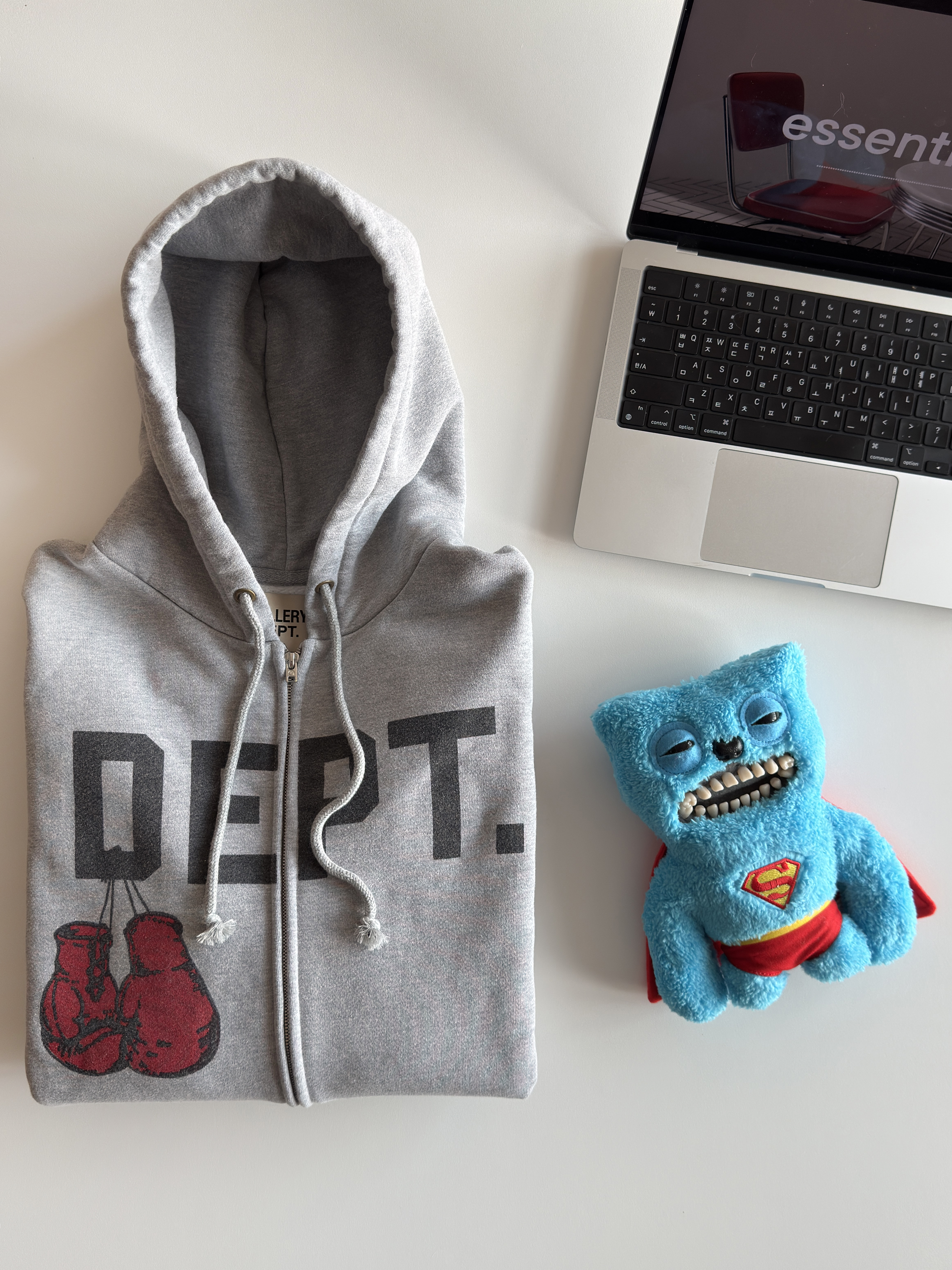 Gallery Dept. Boxing Merch Zip Hoodie Heather Grey, Fuggler Superman Plush Blue 착용 스타일 - 1