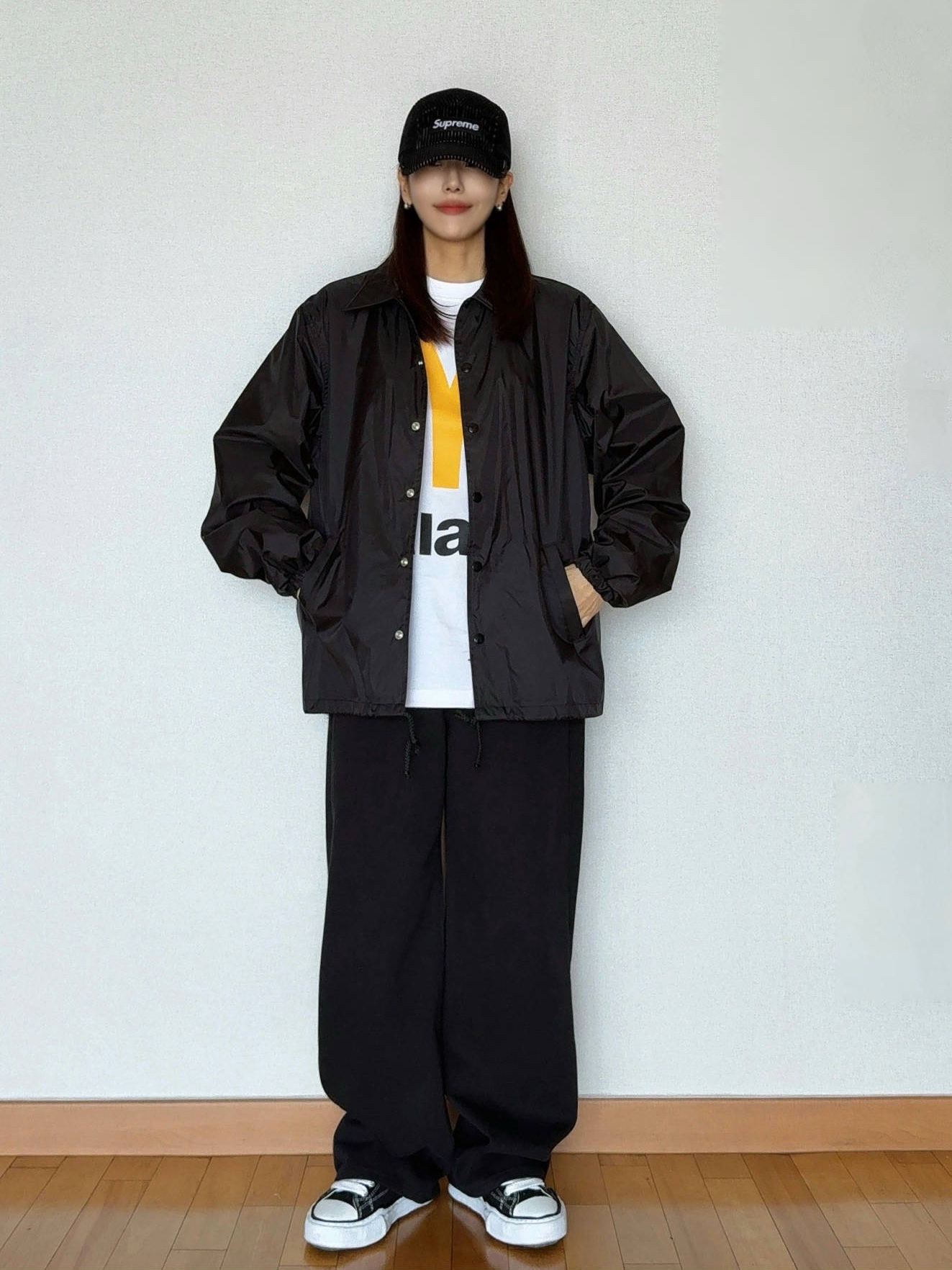 CDG Logo Coach Jacket Black, Palace x McDonald's Logo T-Shirt White - 23FW 착용 스타일 - 1