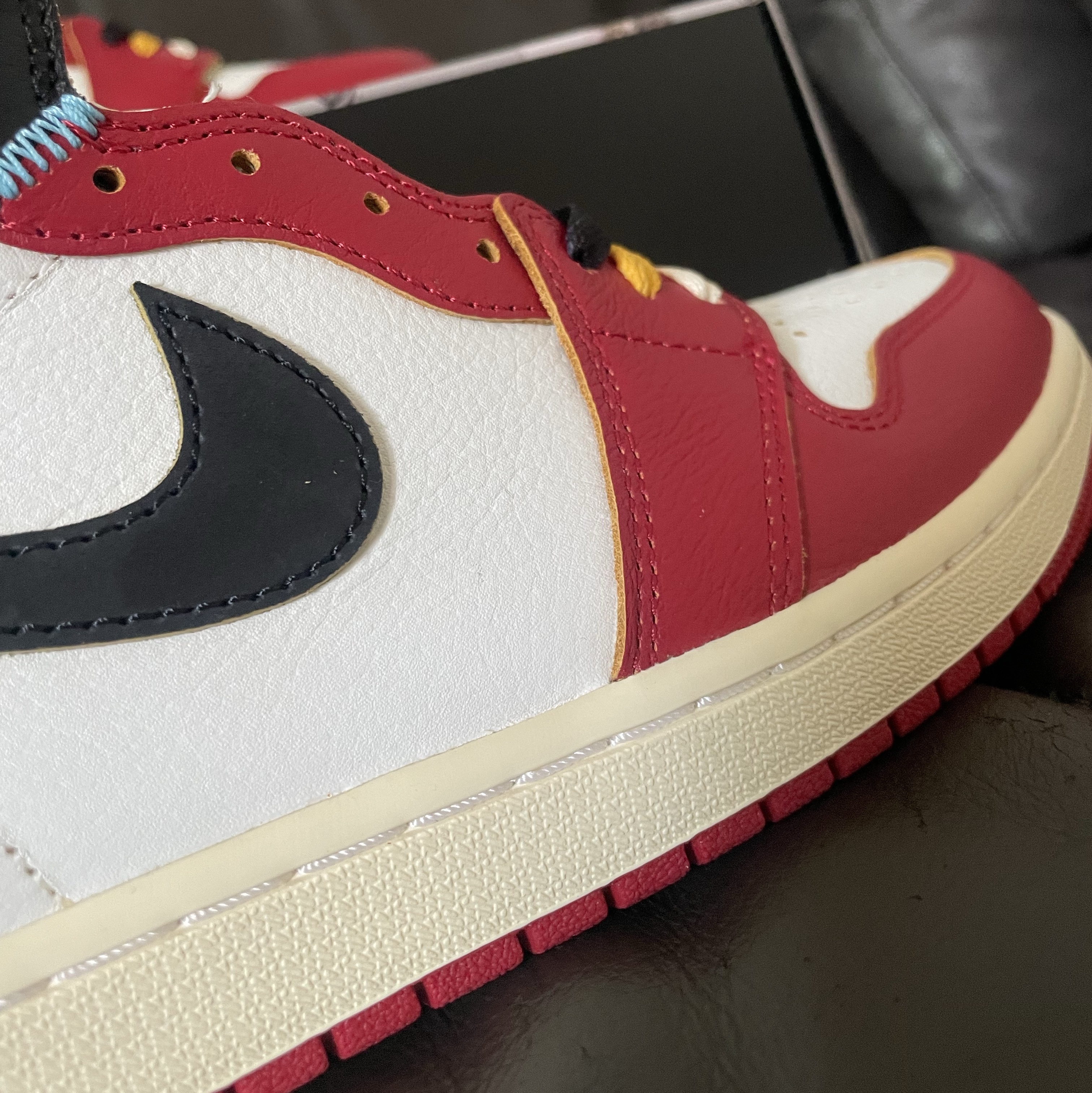 Jordan 1 x Union Retro High OG Chicago Shadow 착용 스타일 - 4