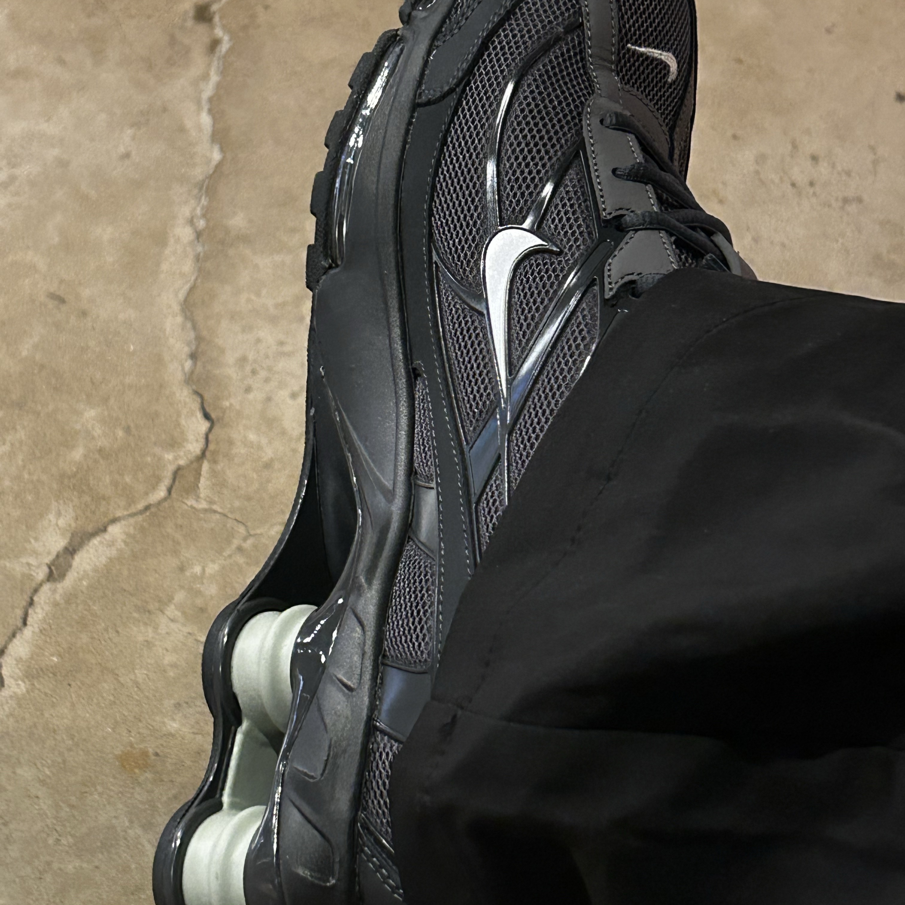 Nike Shox Ride 2 Iron Grey and Anthracite 착용 스타일