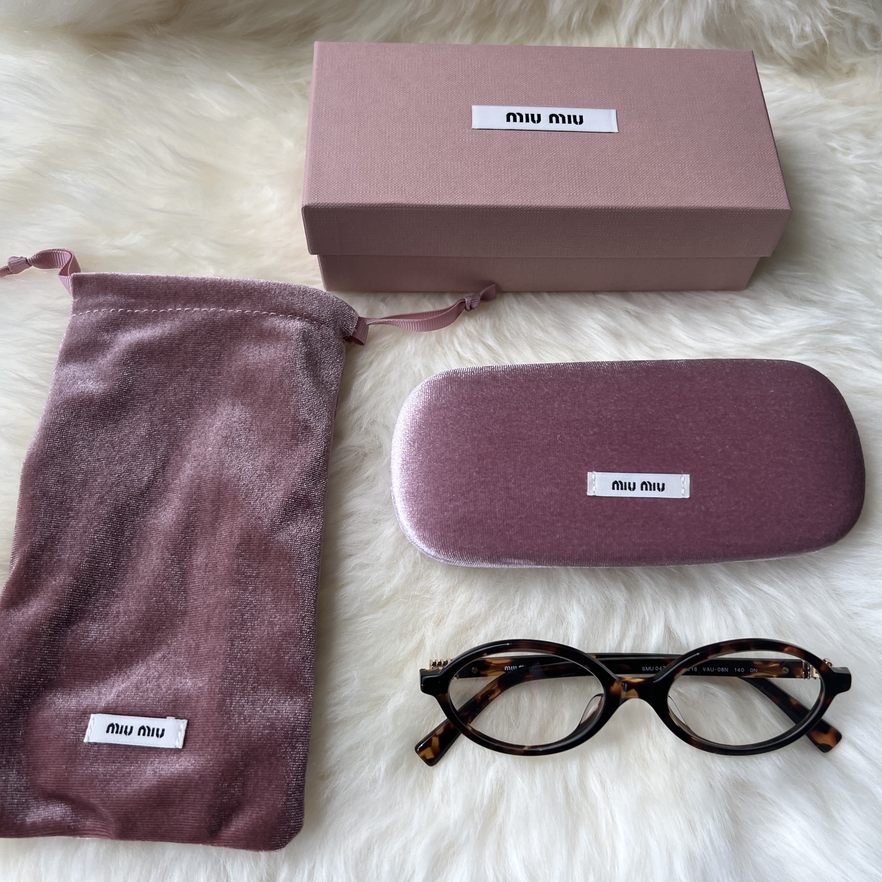 (W) Miu Miu Regard sunglasses Blue Lenses Honey Tortoiseshell Acetate Alternative fit 착용 스타일