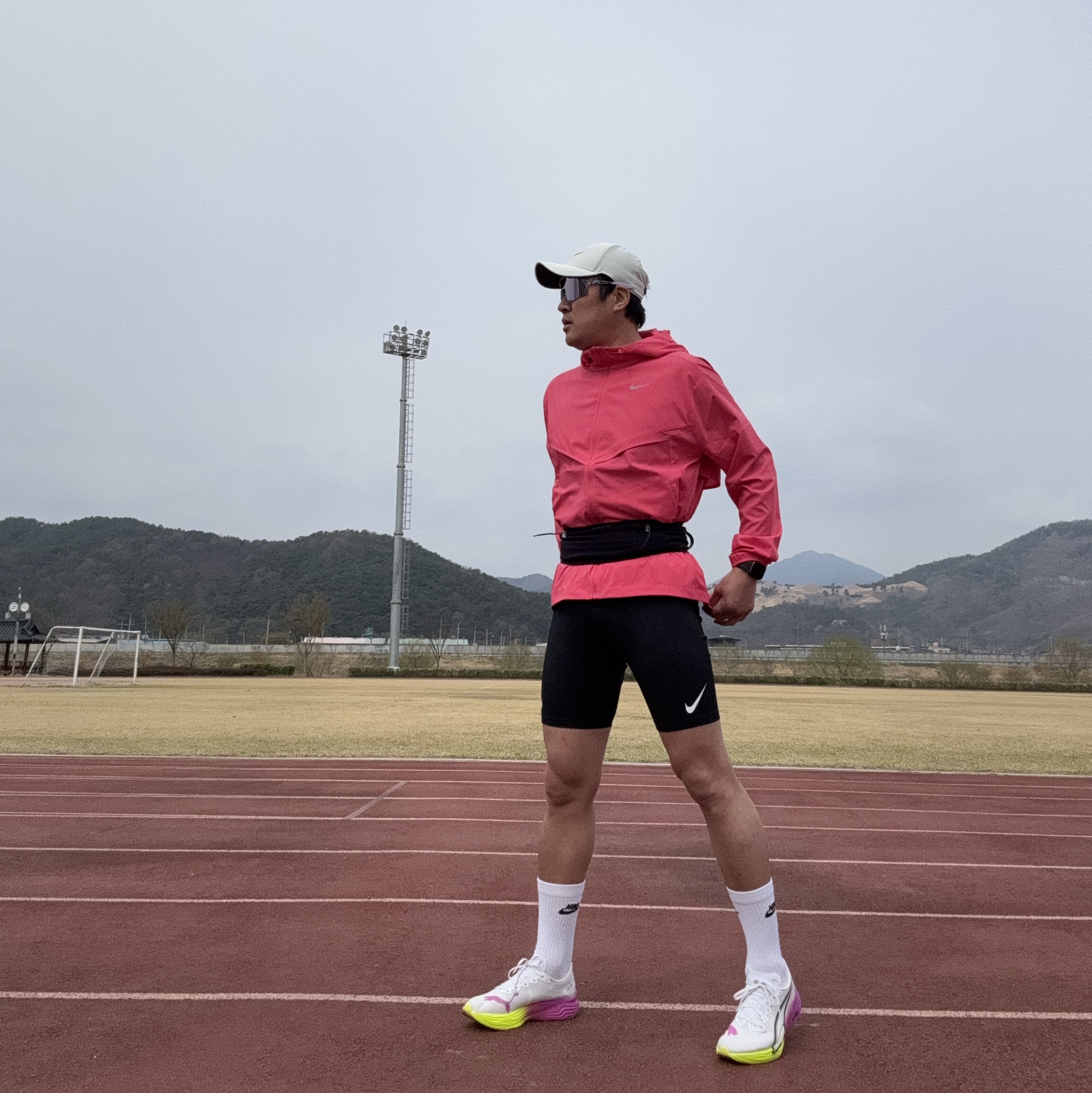 Puma Deviate Nitro Elite 3 White Pure Magenta 착용 스타일 - 2