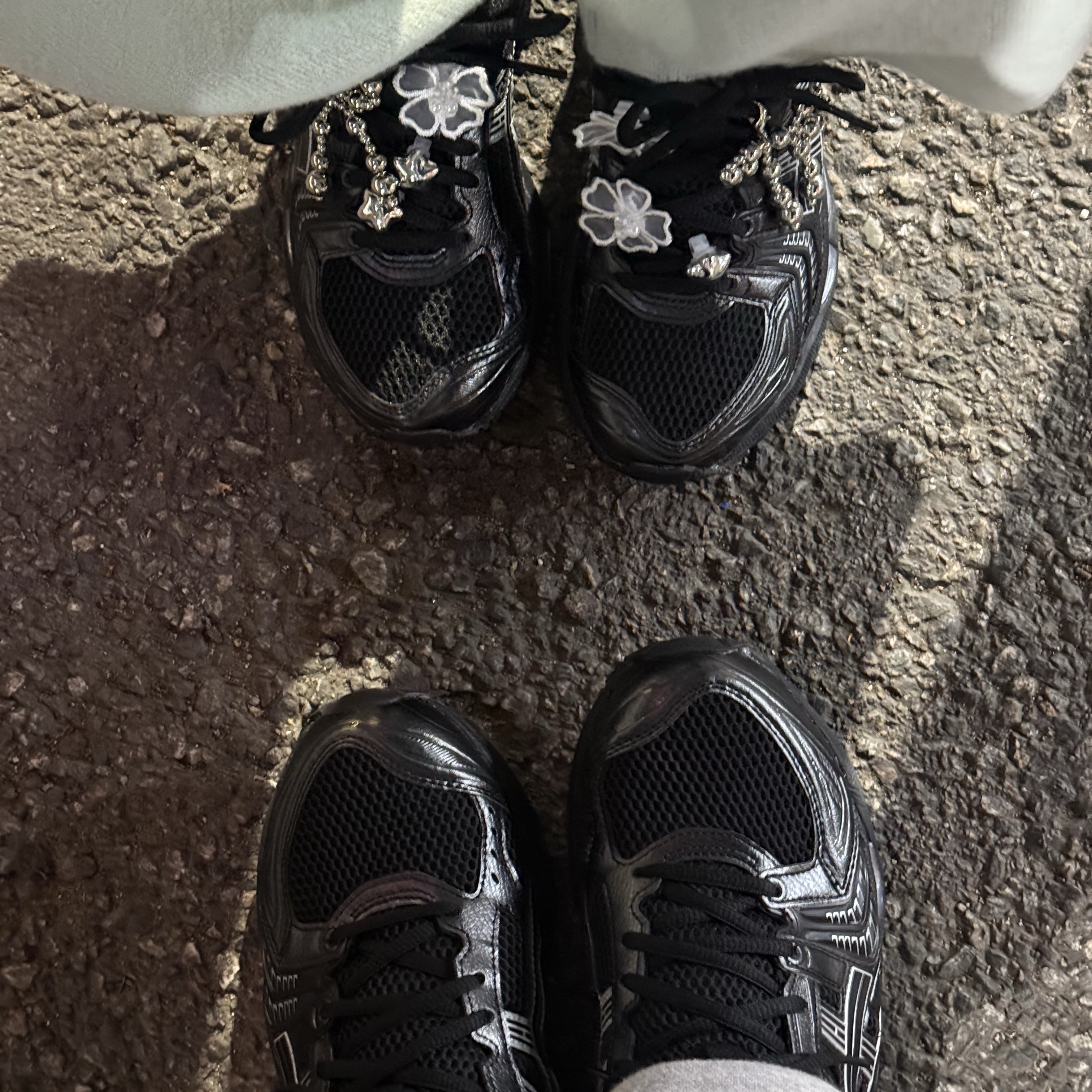 Asics Gel-Kayano 14 Black Pure Silver 착용 스타일