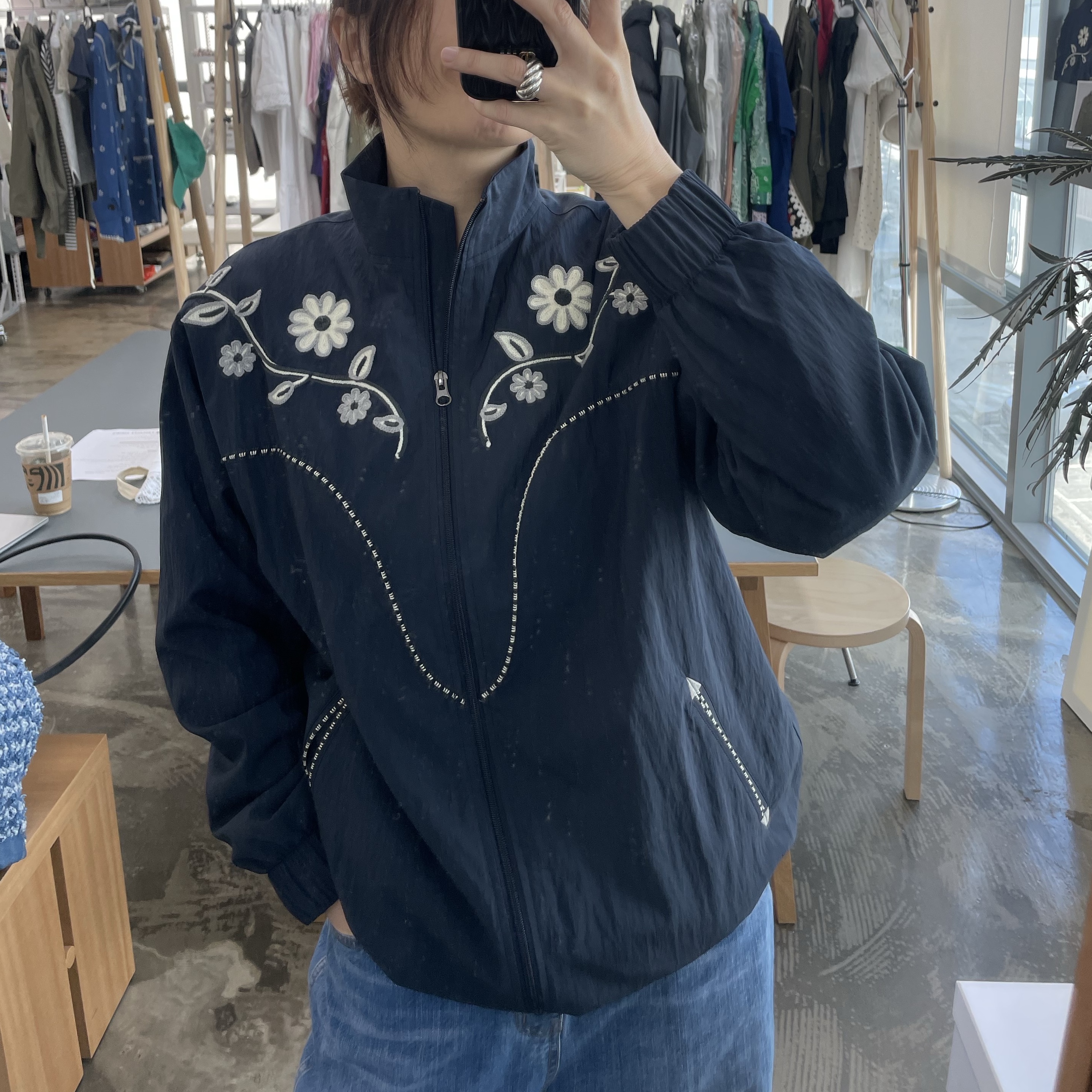 Fritur Embroidery Western Windbreaker Navy_F251JK06 착용 스타일 - 2